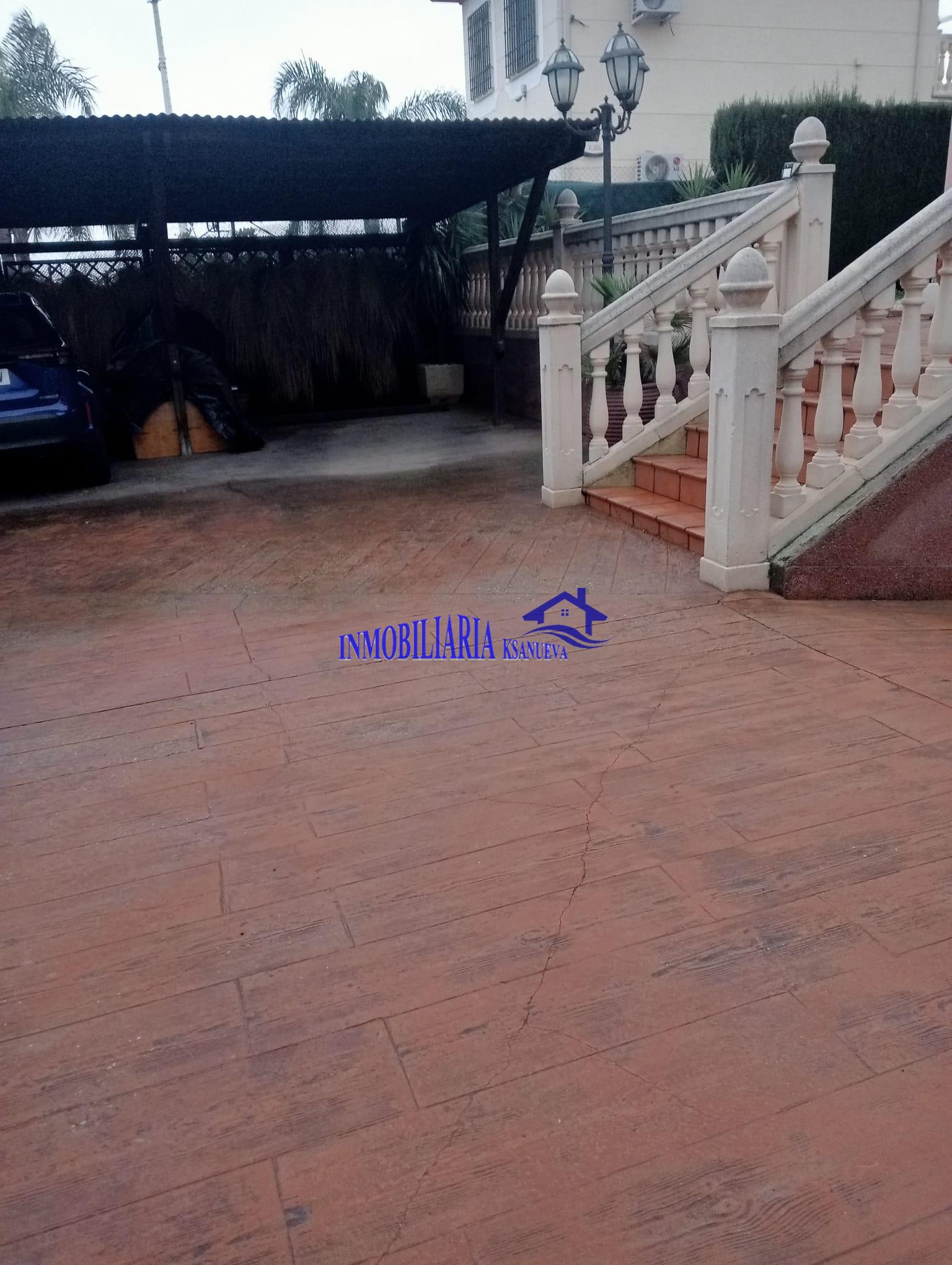For sale of chalet in Córdoba