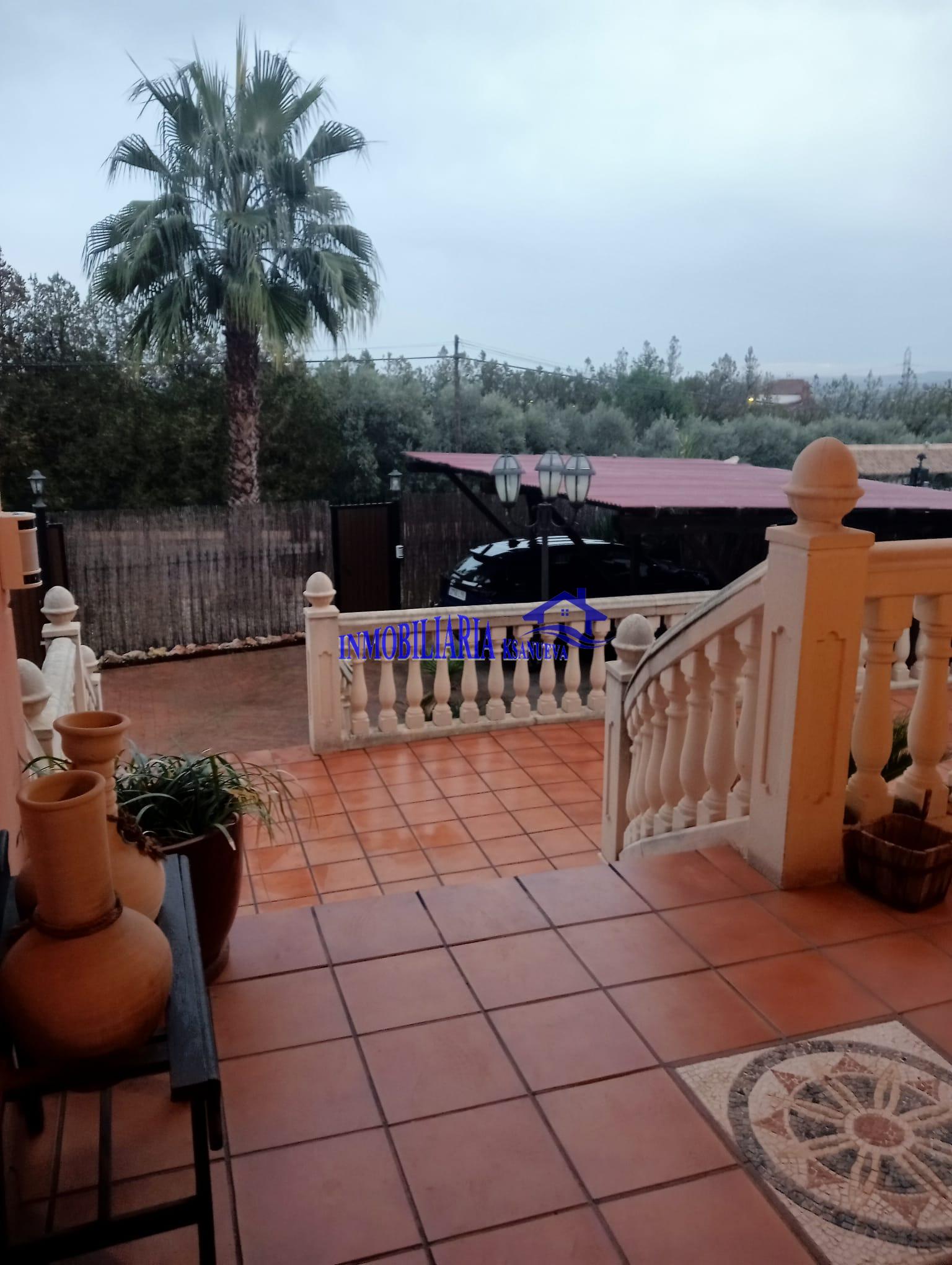 For sale of chalet in Córdoba