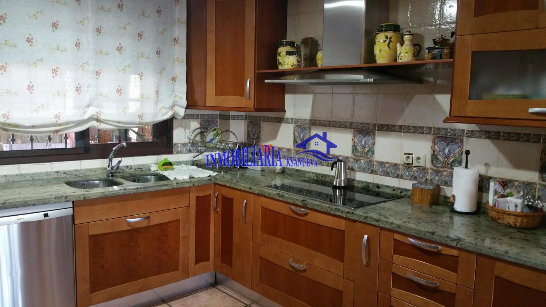 For sale of chalet in Córdoba