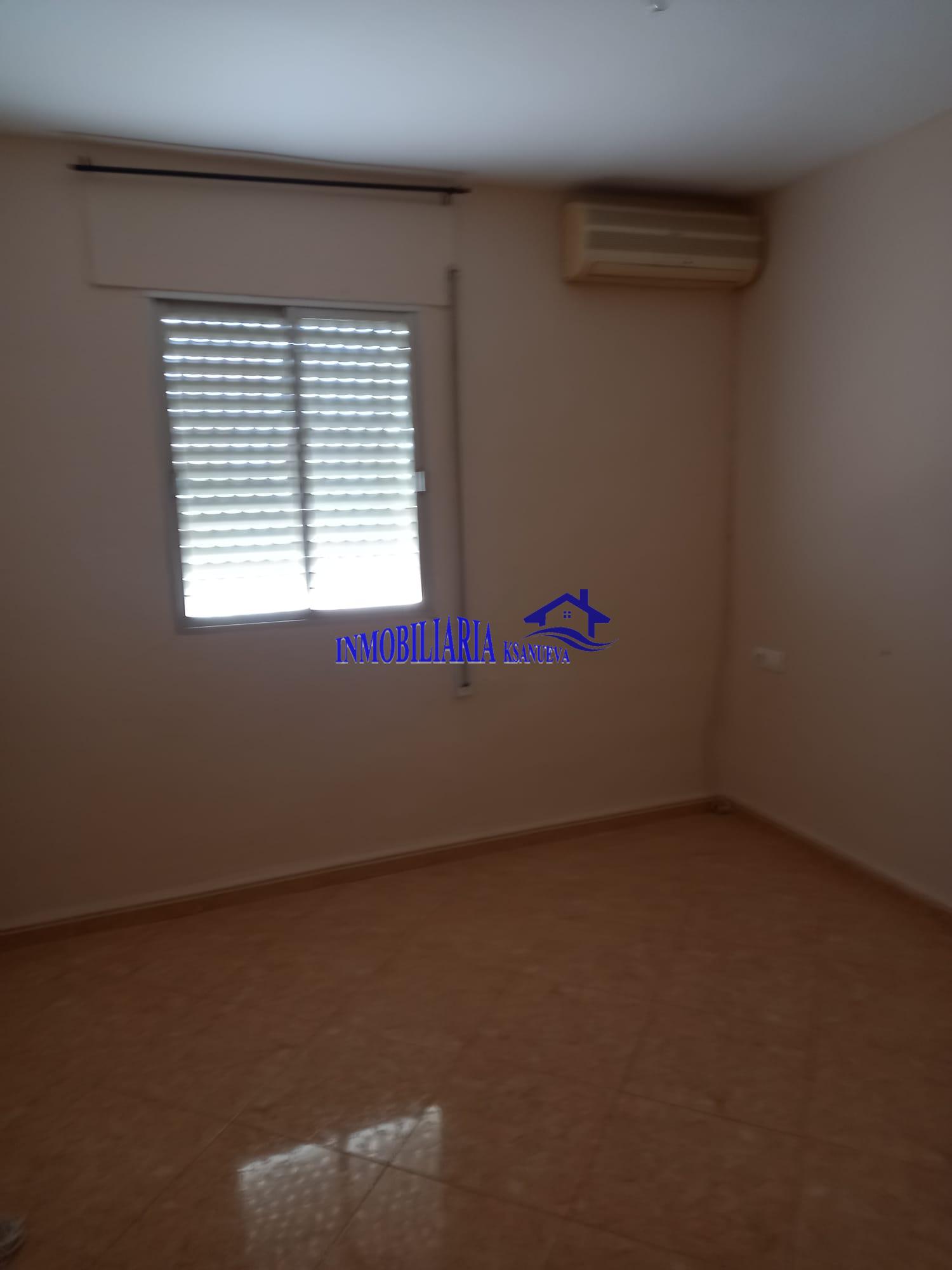 For sale of flat in Córdoba