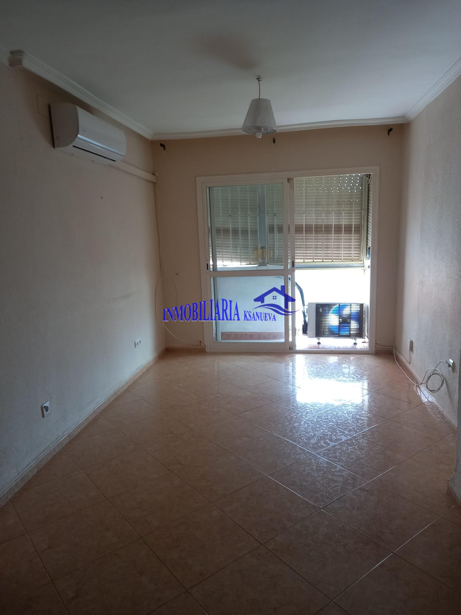 For sale of flat in Córdoba