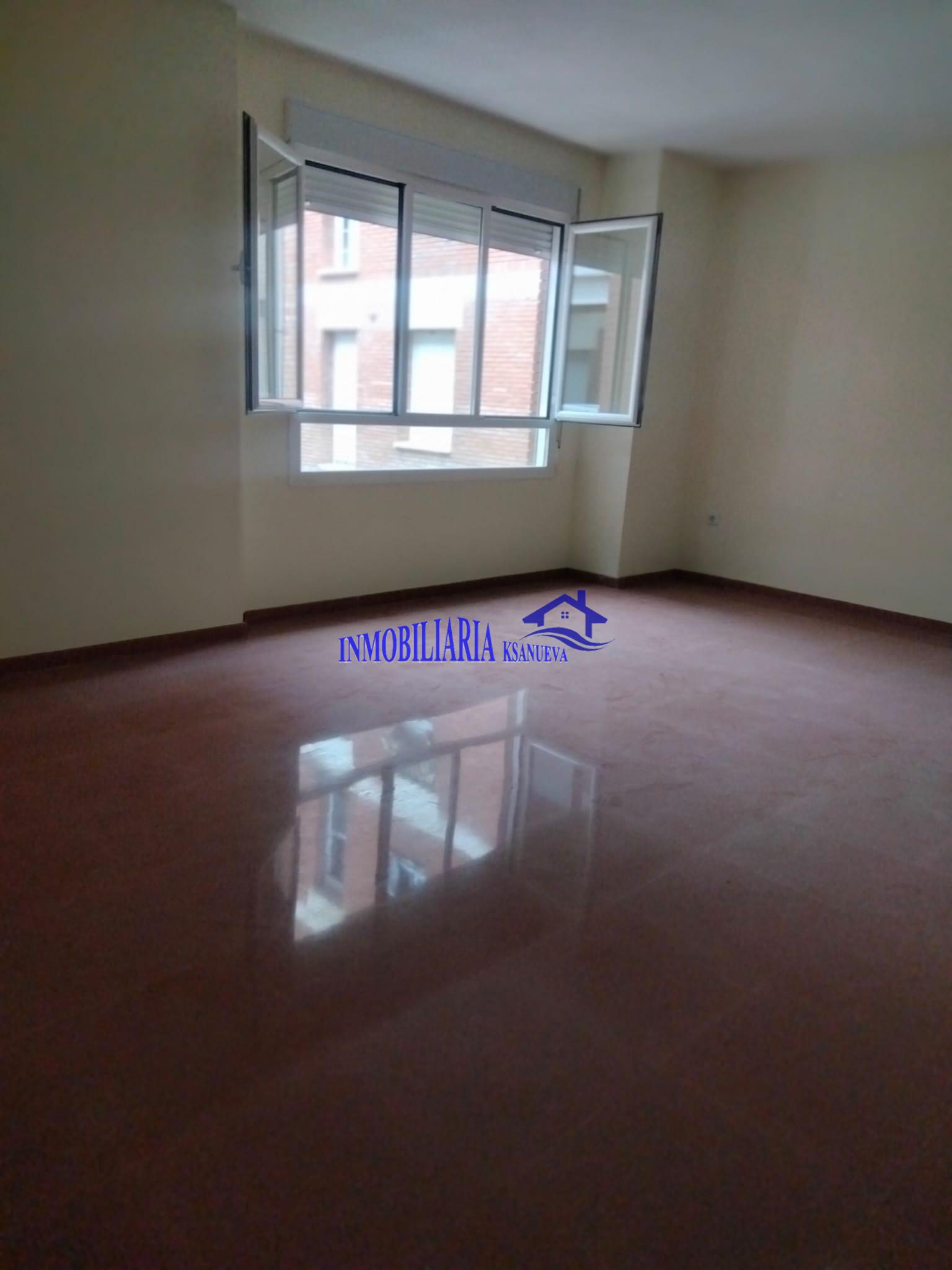 For sale of flat in Córdoba