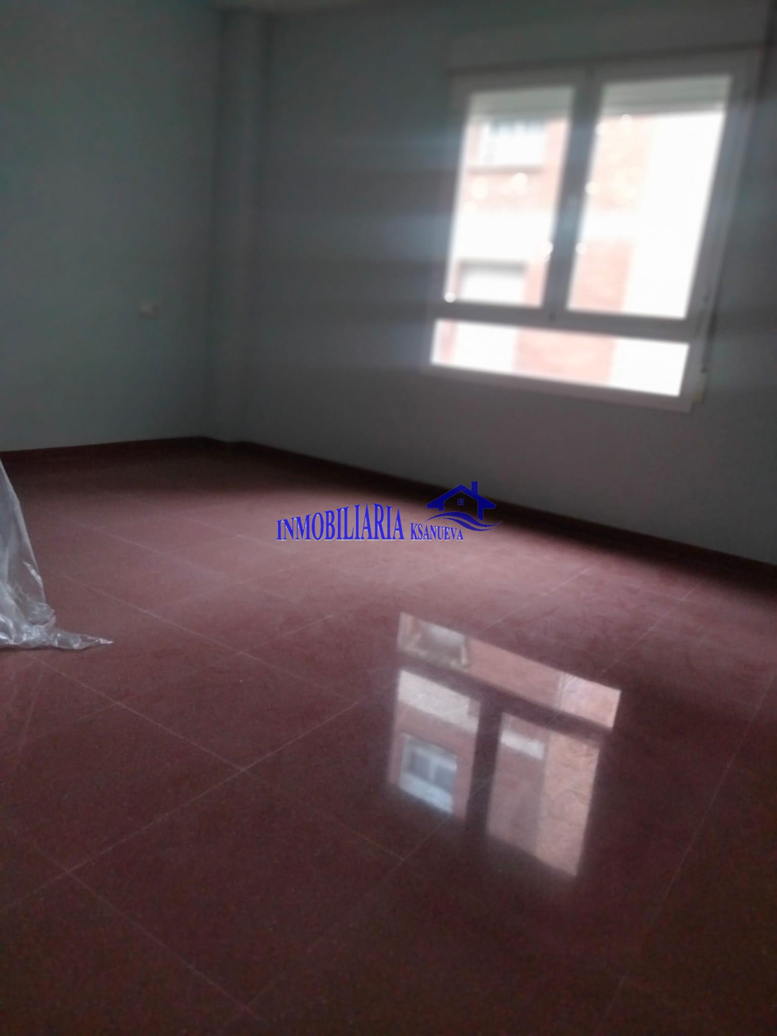 For sale of flat in Córdoba