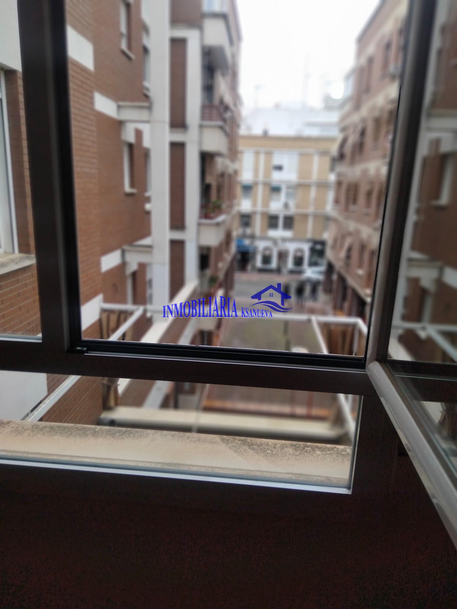 For sale of flat in Córdoba