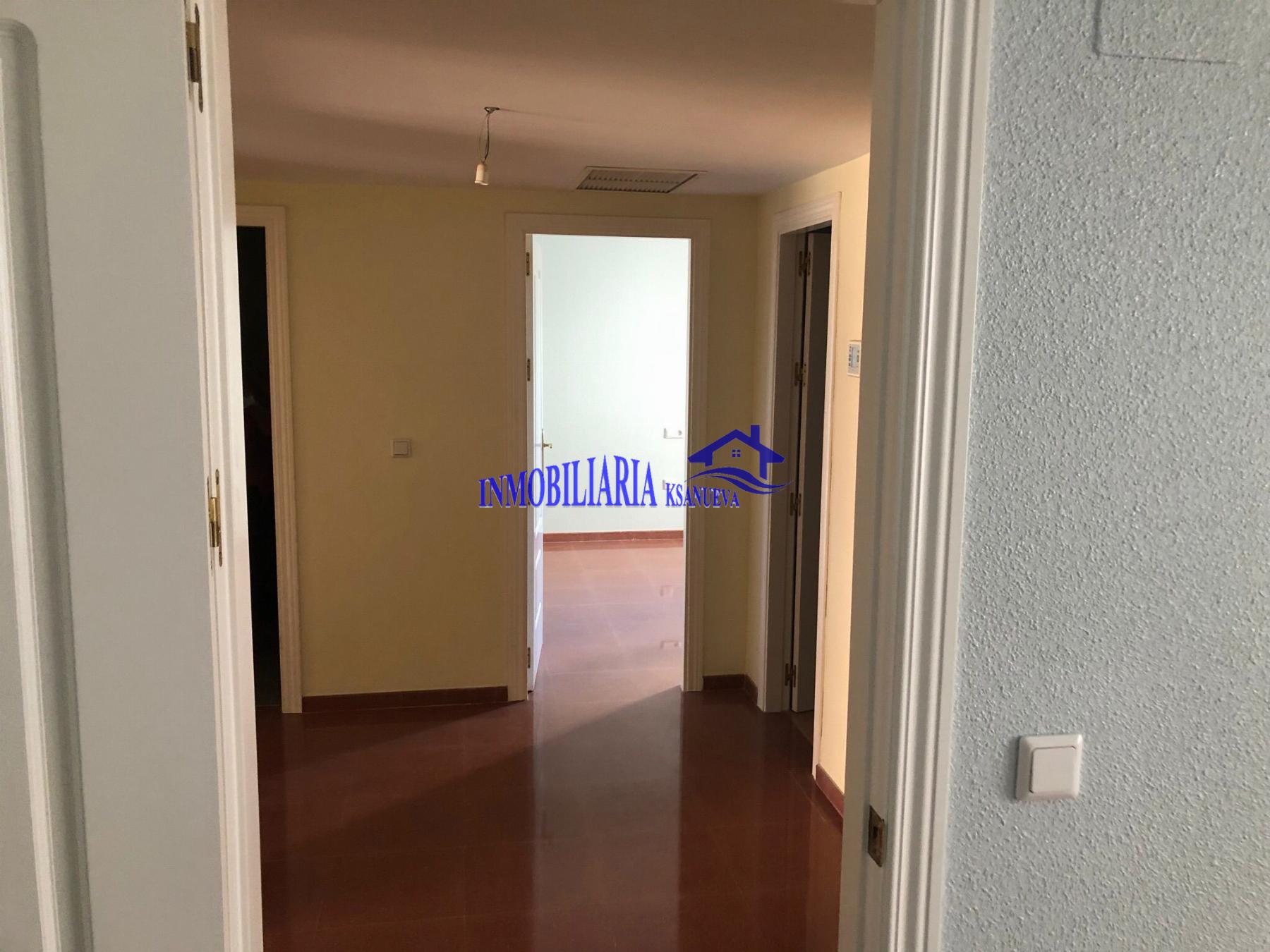 For sale of flat in Córdoba