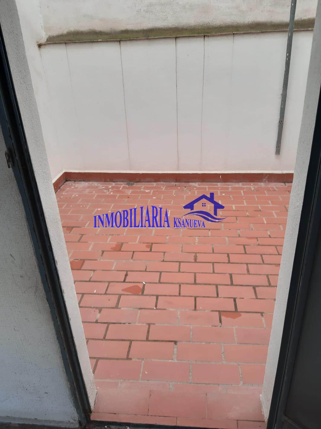 For sale of flat in Córdoba