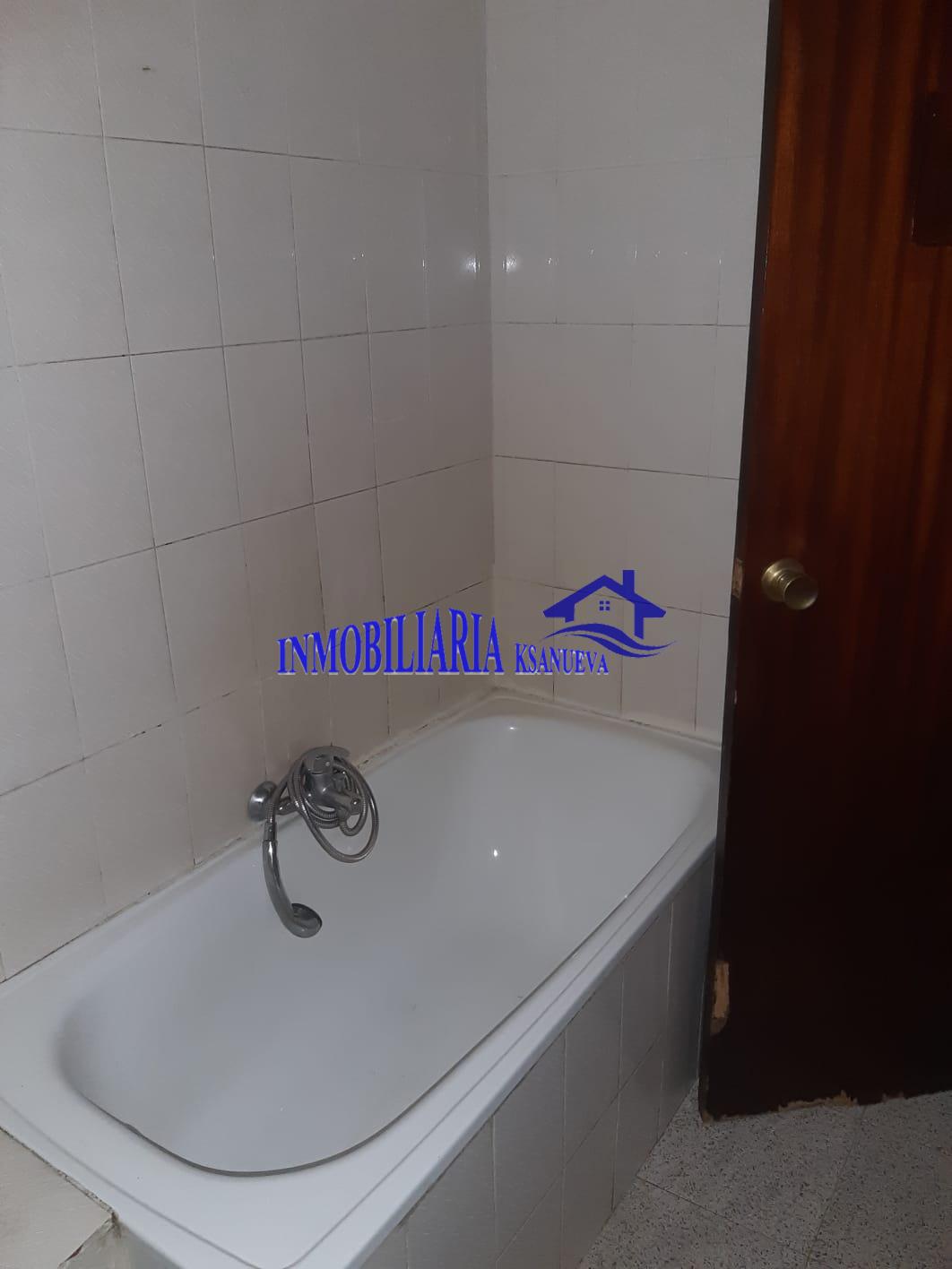 For sale of flat in Córdoba