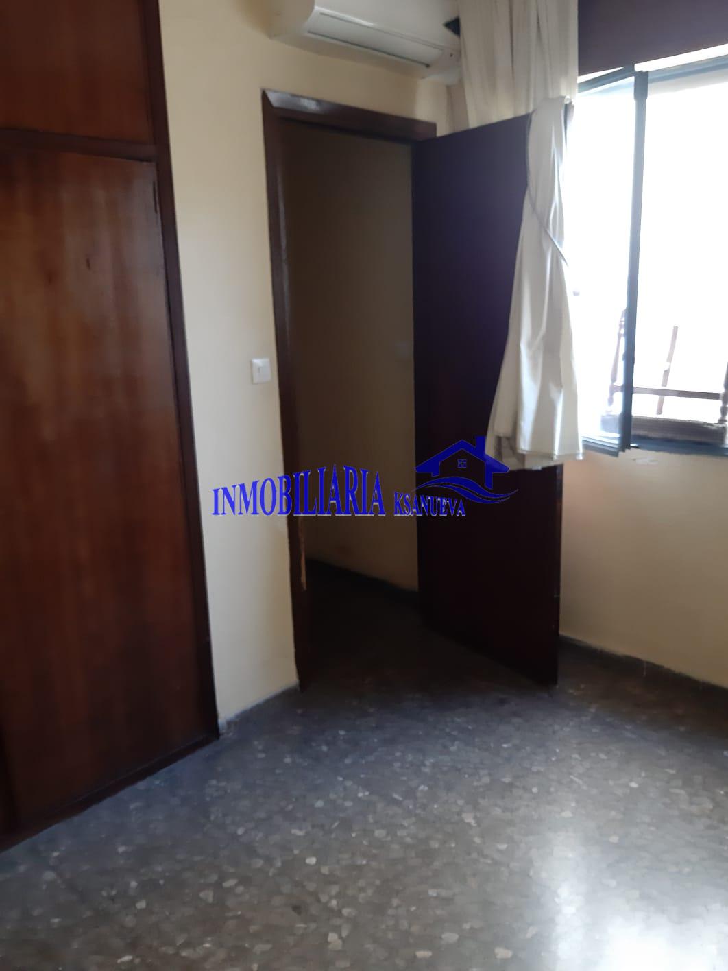 For sale of flat in Córdoba