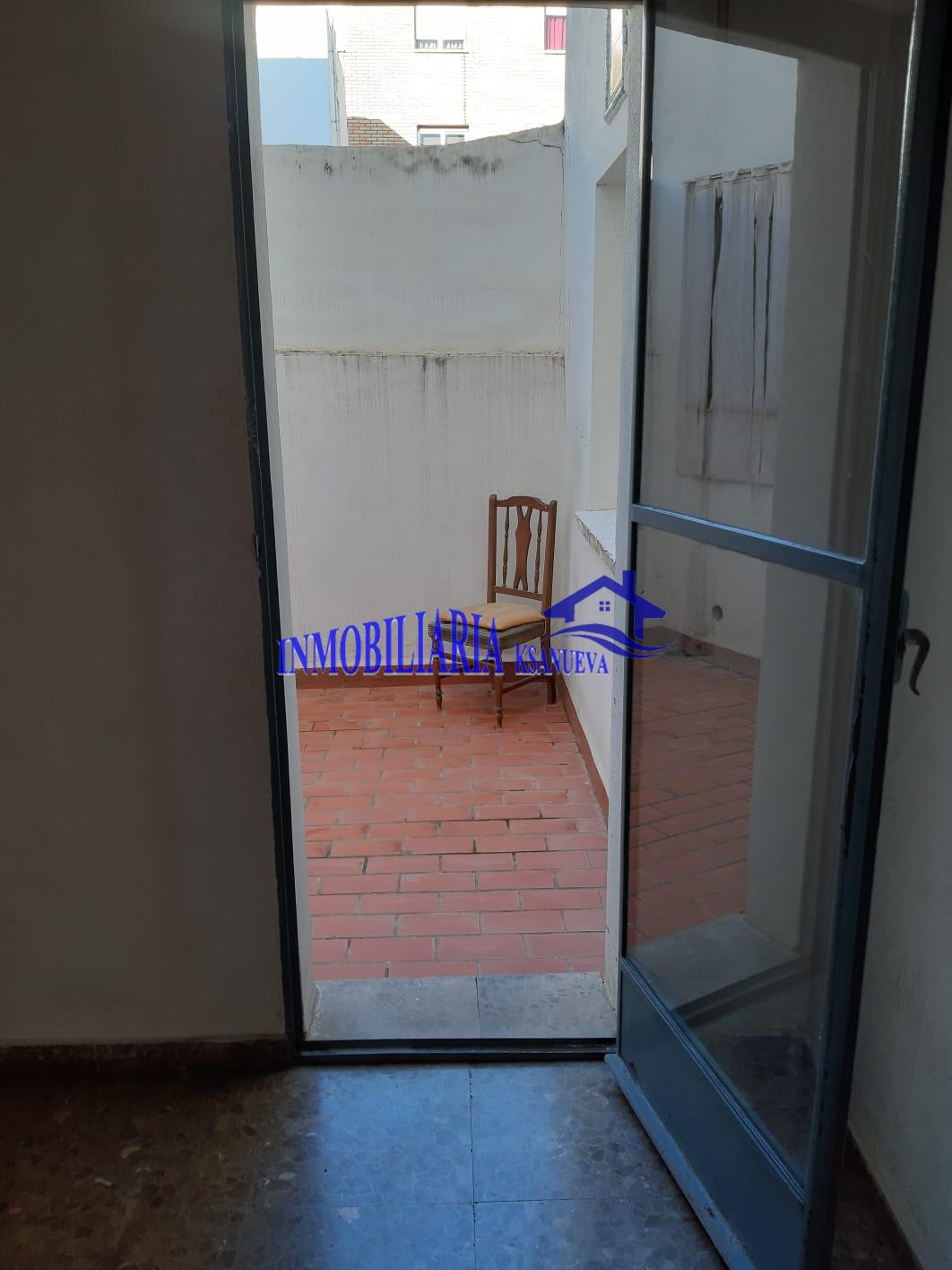 For sale of flat in Córdoba
