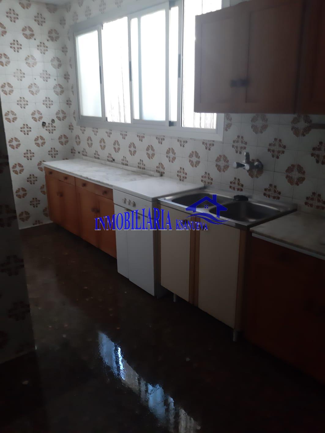 For sale of flat in Córdoba