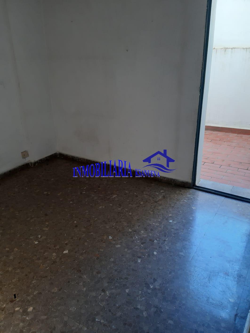 For sale of flat in Córdoba