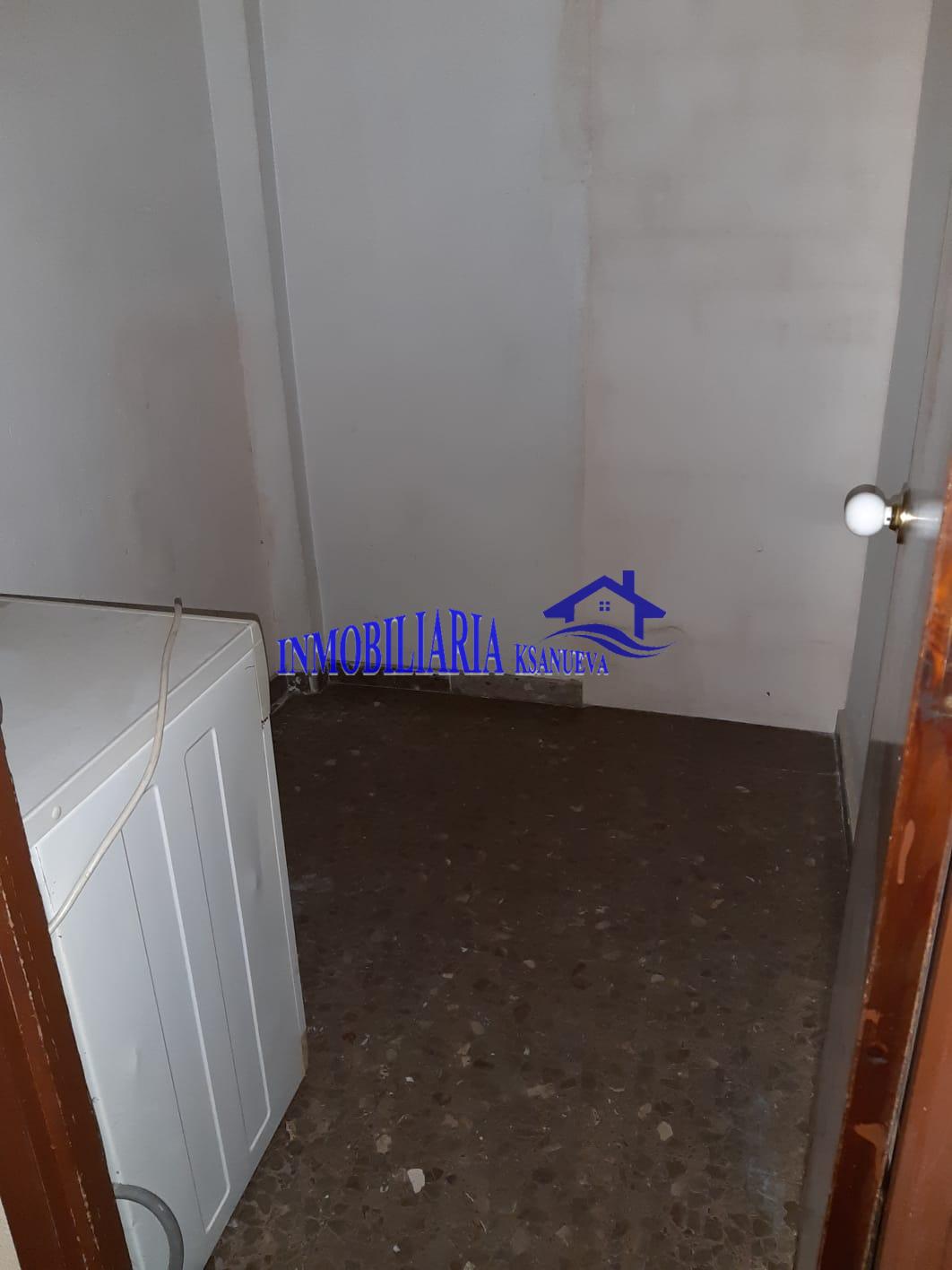 For sale of flat in Córdoba