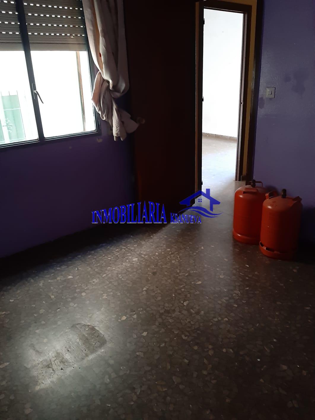 For sale of flat in Córdoba