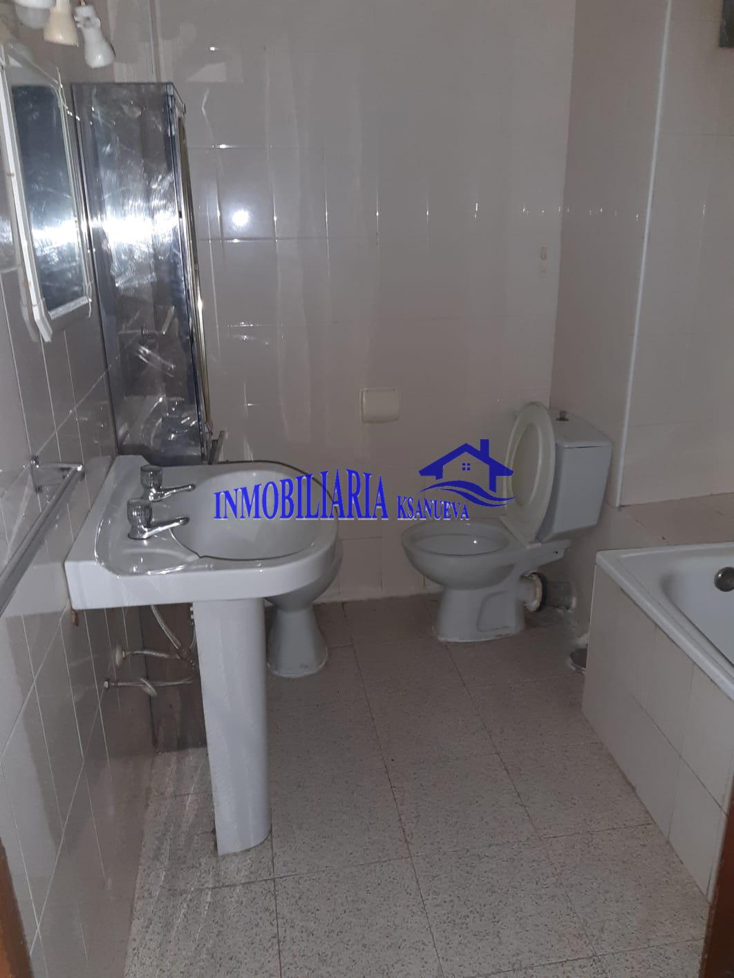 For sale of flat in Córdoba