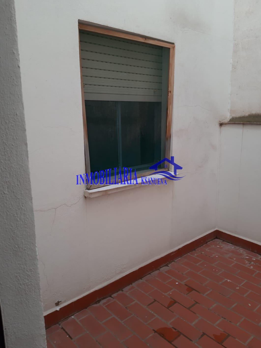For sale of flat in Córdoba
