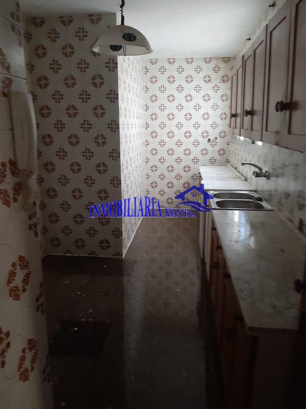 For sale of flat in Córdoba
