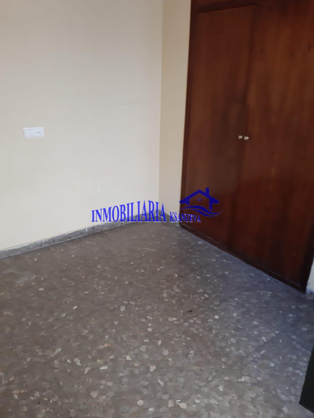 For sale of flat in Córdoba