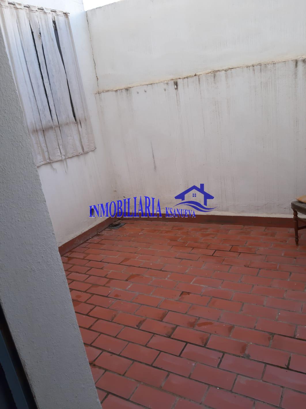 For sale of flat in Córdoba