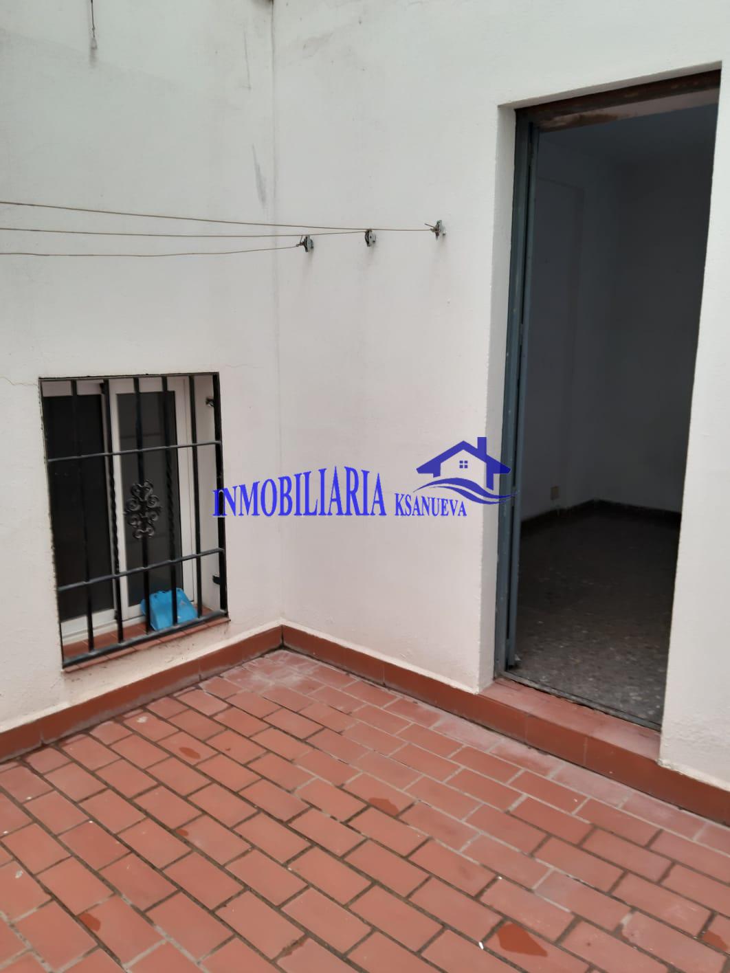 For sale of flat in Córdoba