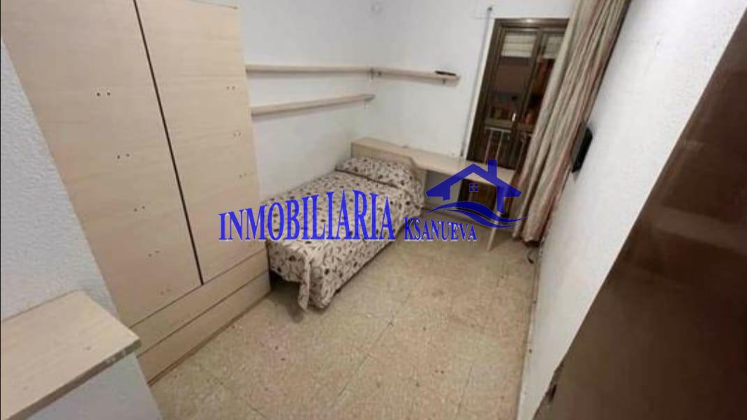 For sale of flat in Córdoba