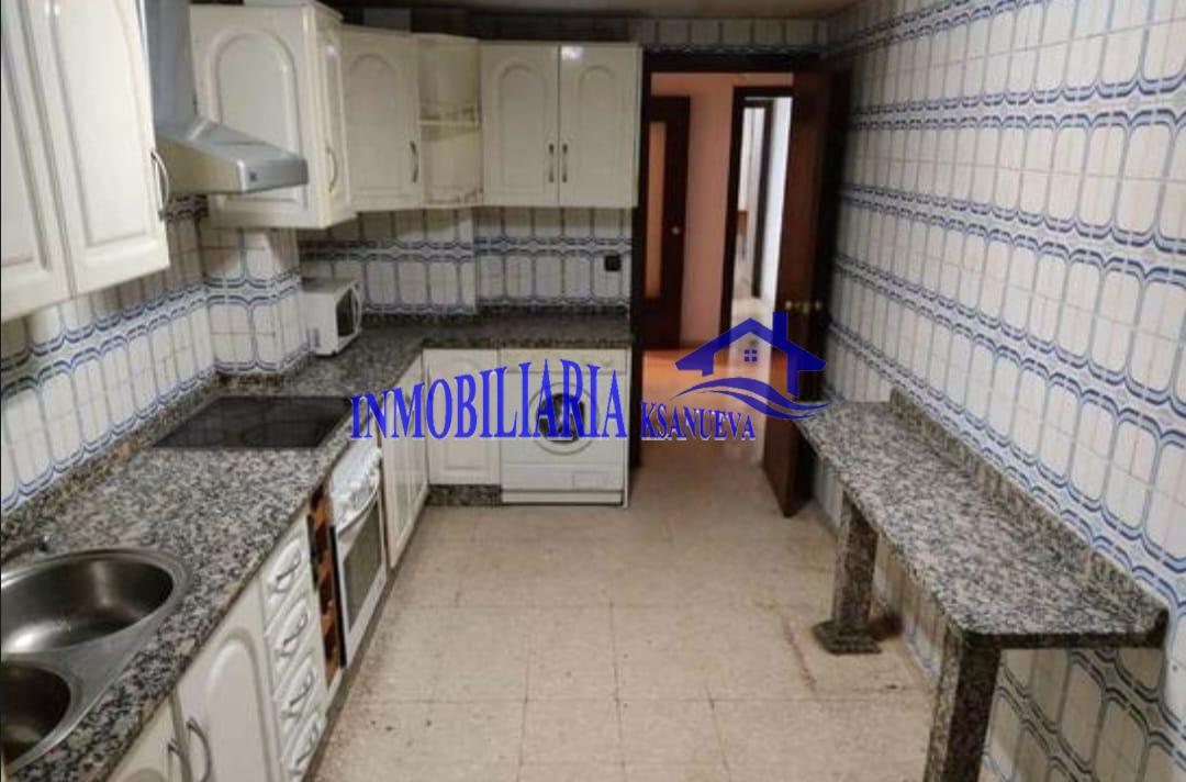 For sale of flat in Córdoba
