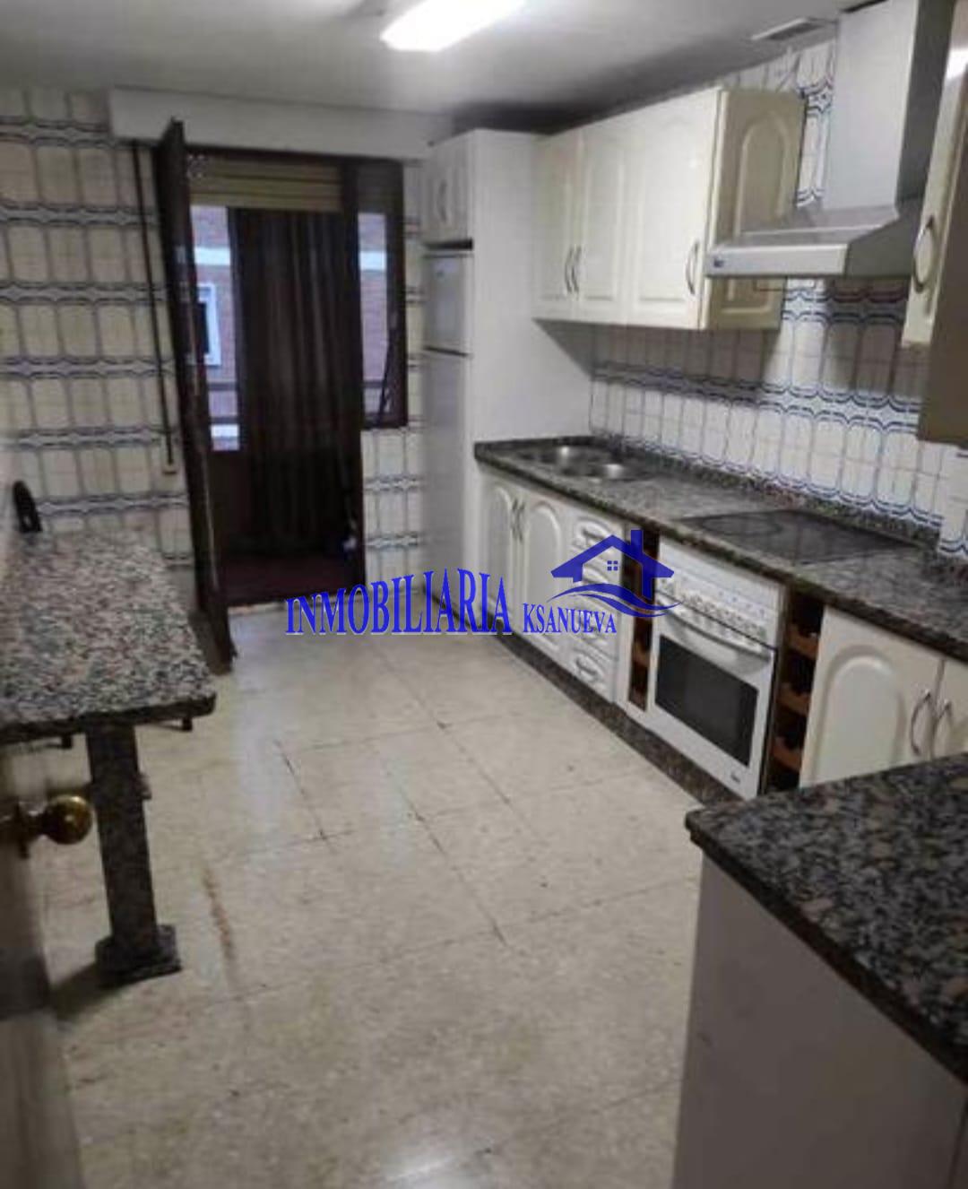 For sale of flat in Córdoba