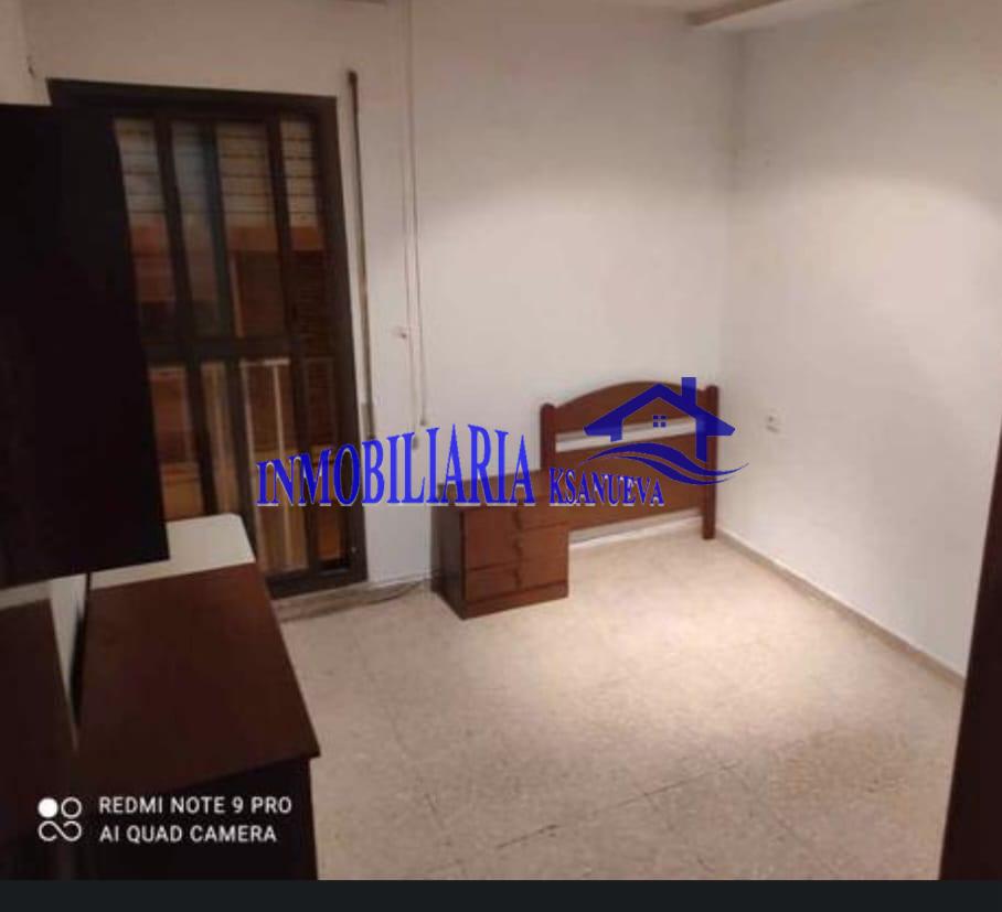 For sale of flat in Córdoba