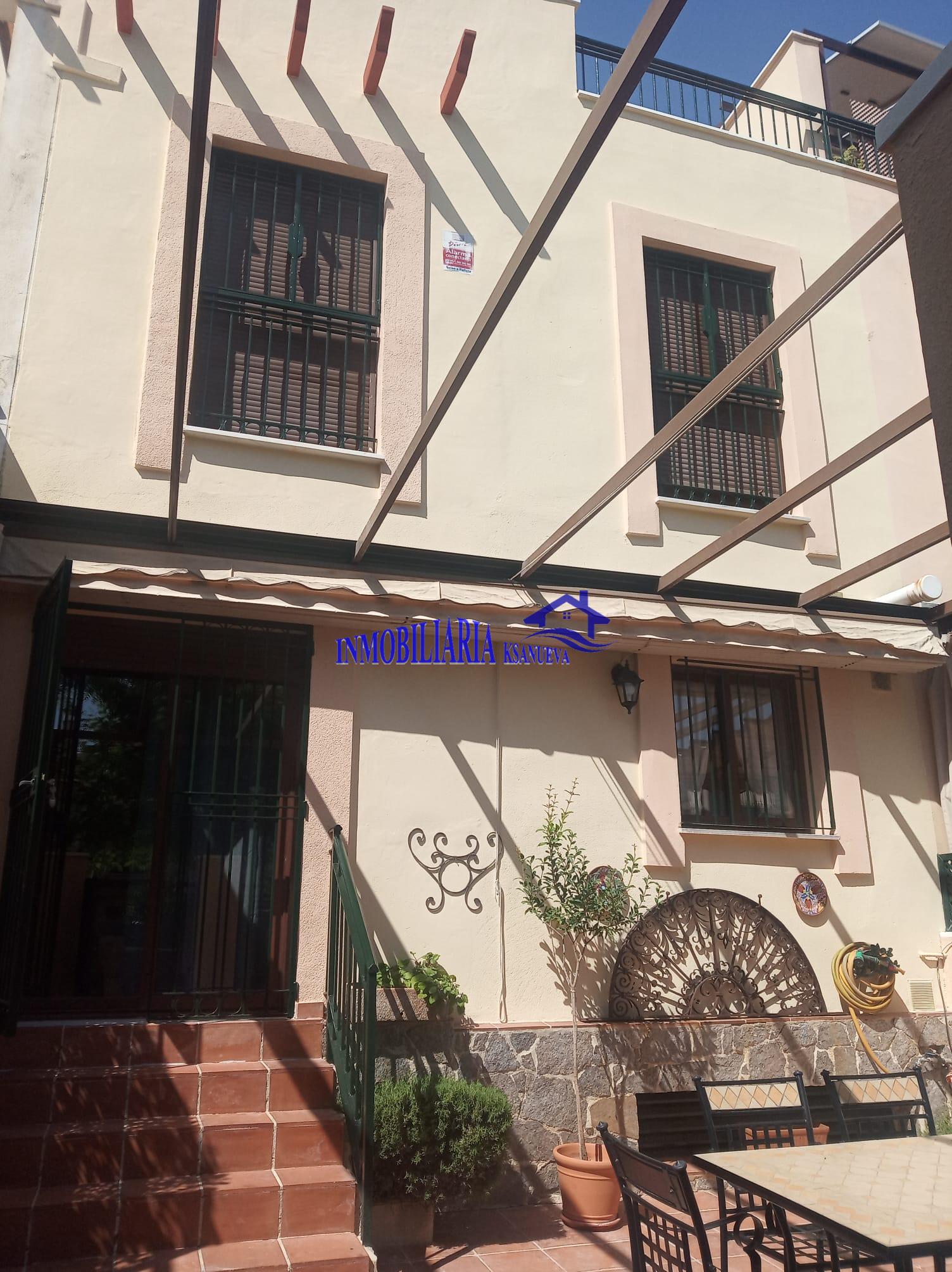 For sale of chalet in Córdoba
