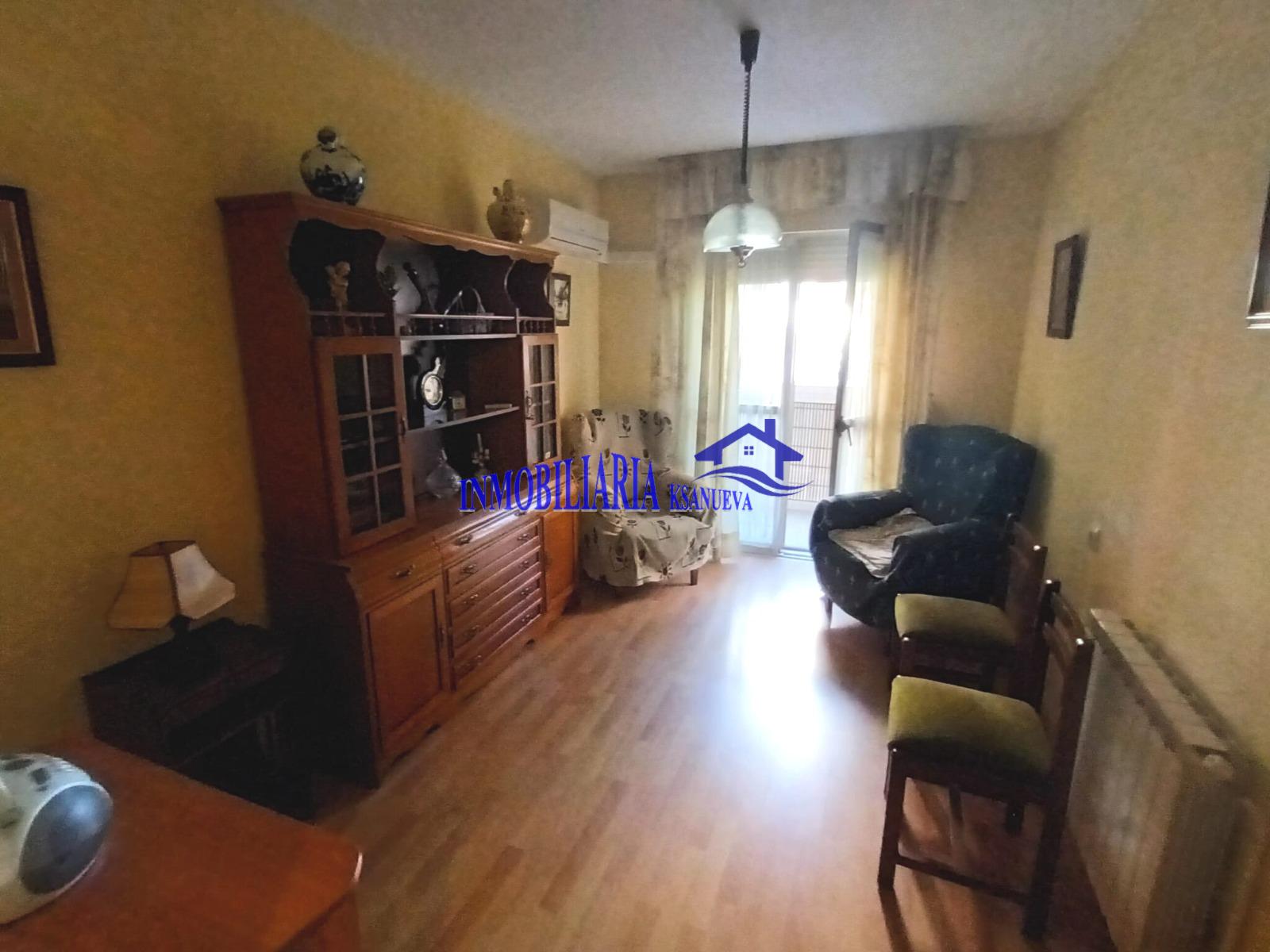 For sale of flat in Córdoba