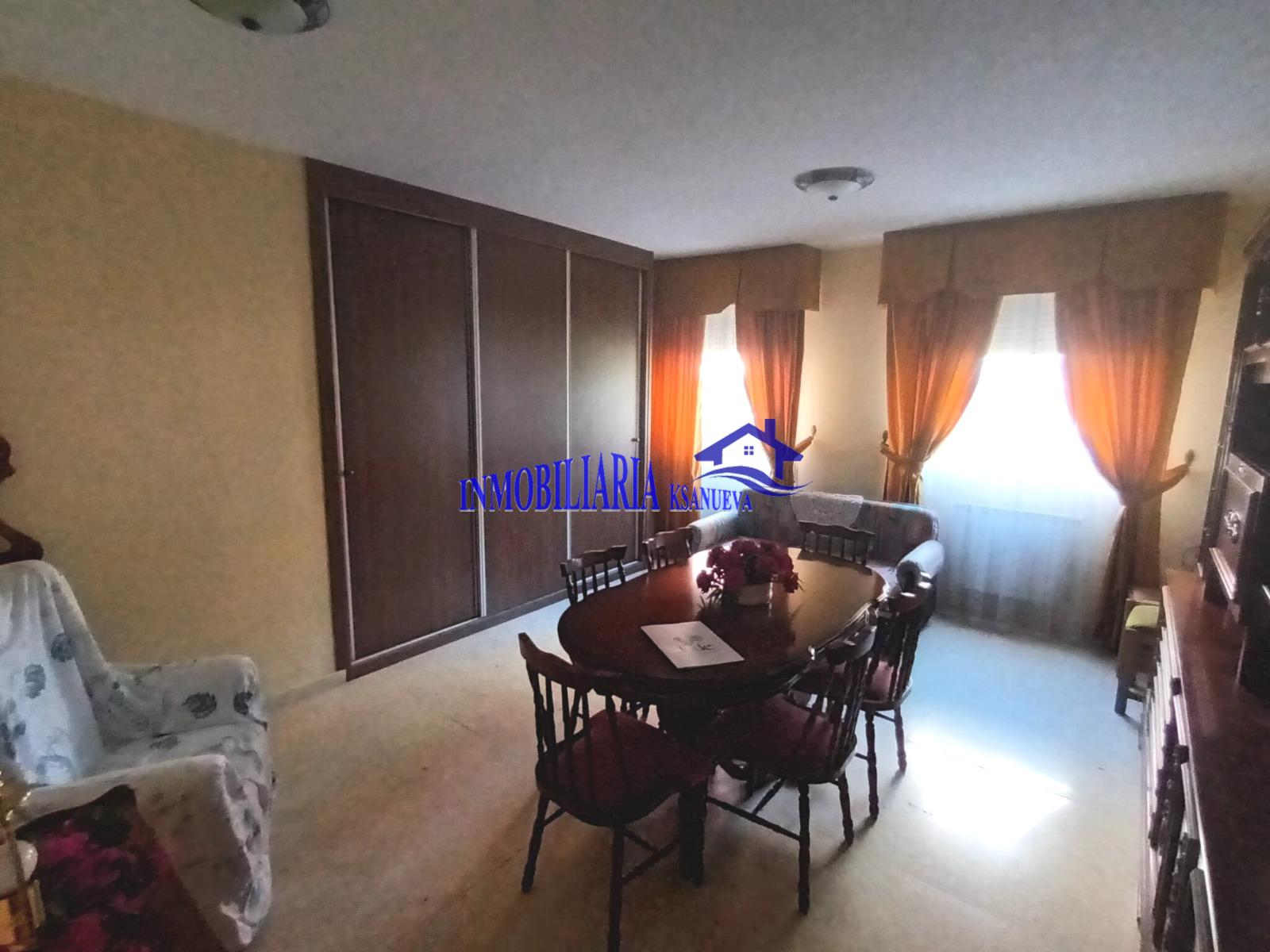 For sale of flat in Córdoba