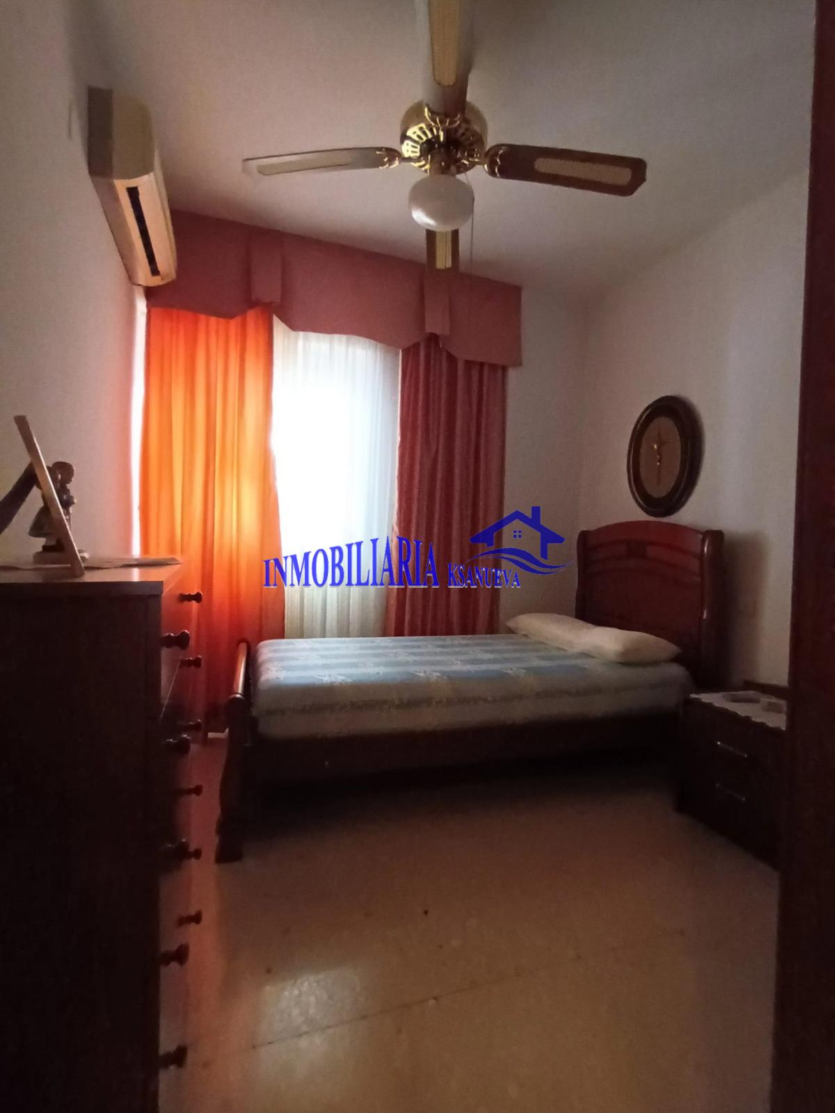 For sale of flat in Córdoba