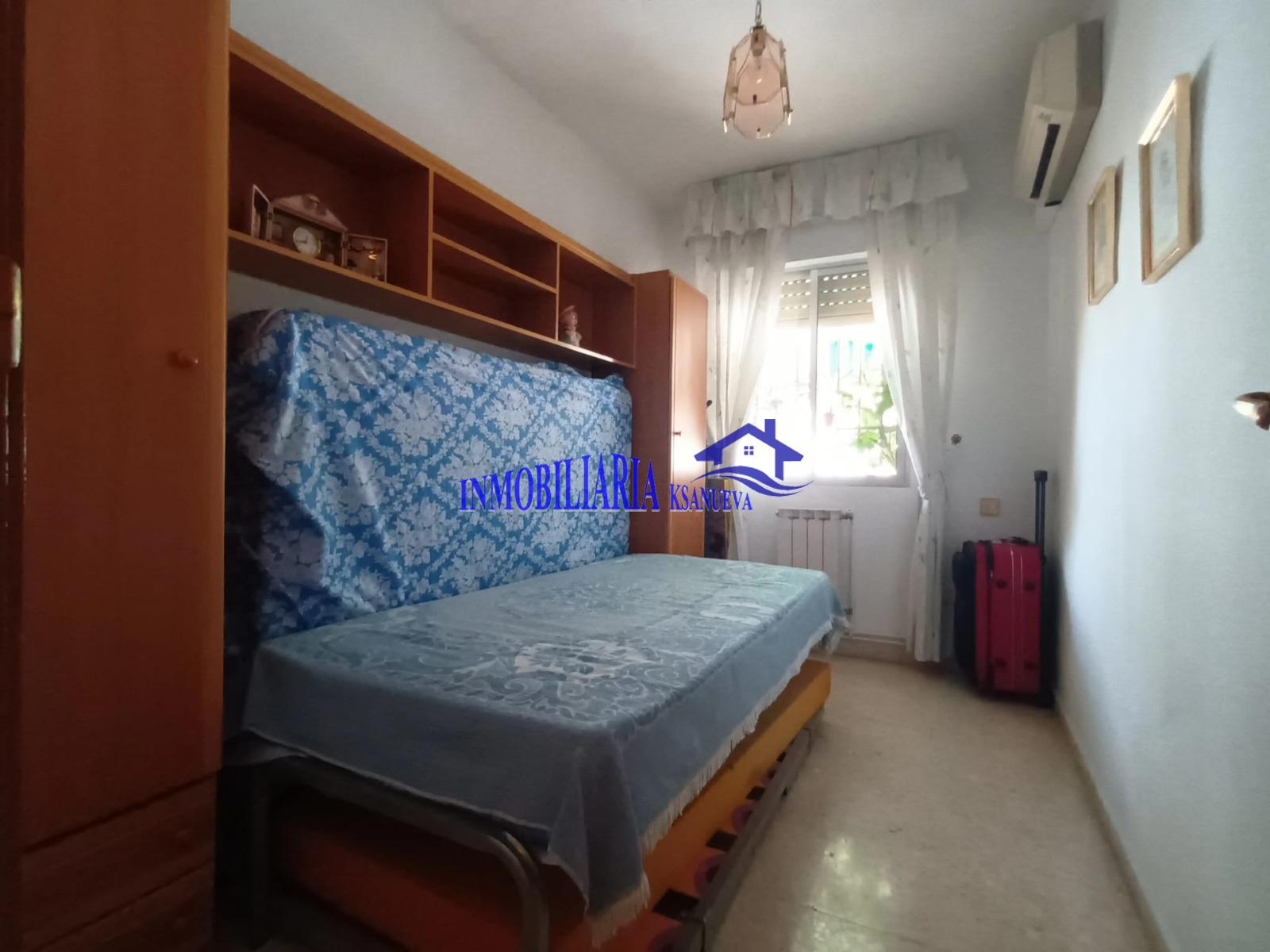 For sale of flat in Córdoba