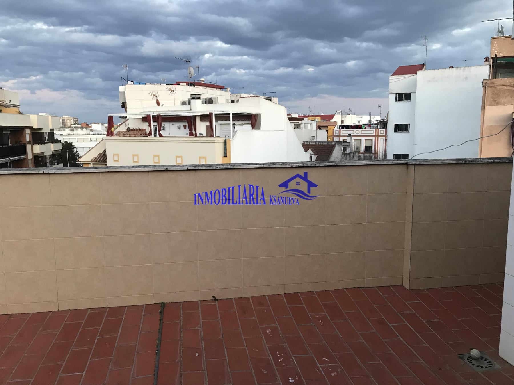 For sale of flat in Córdoba