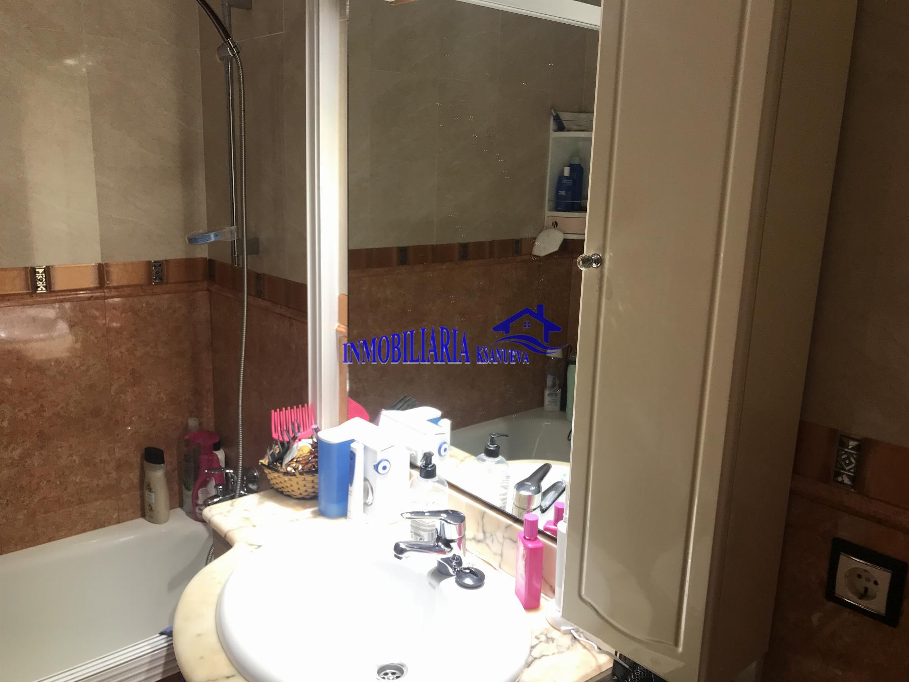 For sale of flat in Córdoba