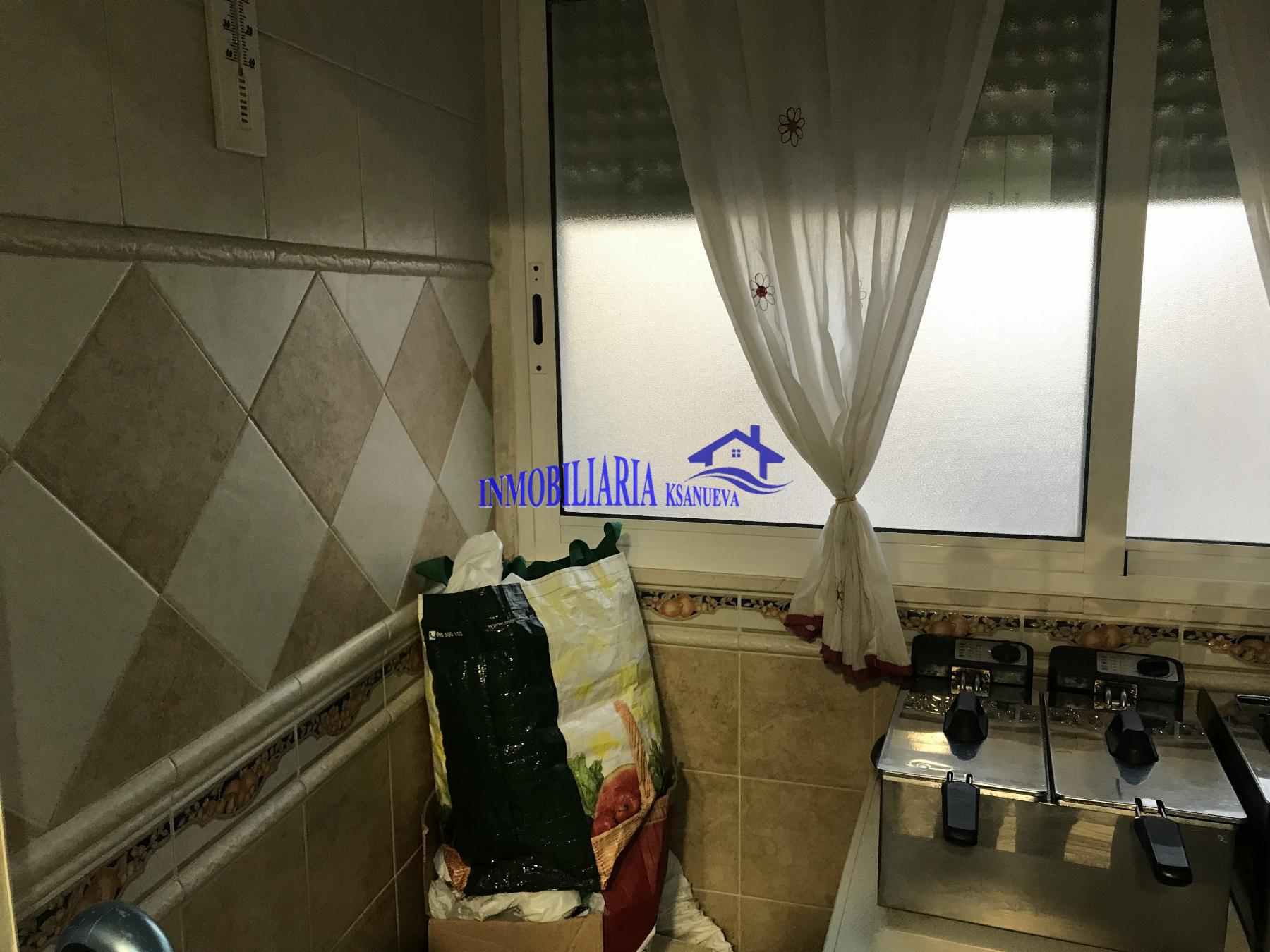For sale of flat in Córdoba