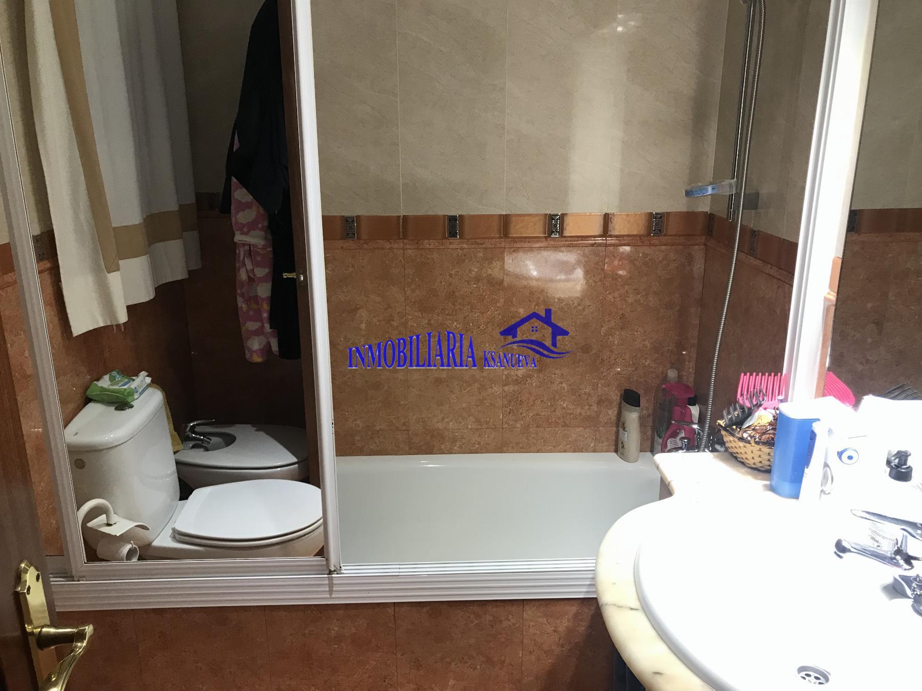 For sale of flat in Córdoba