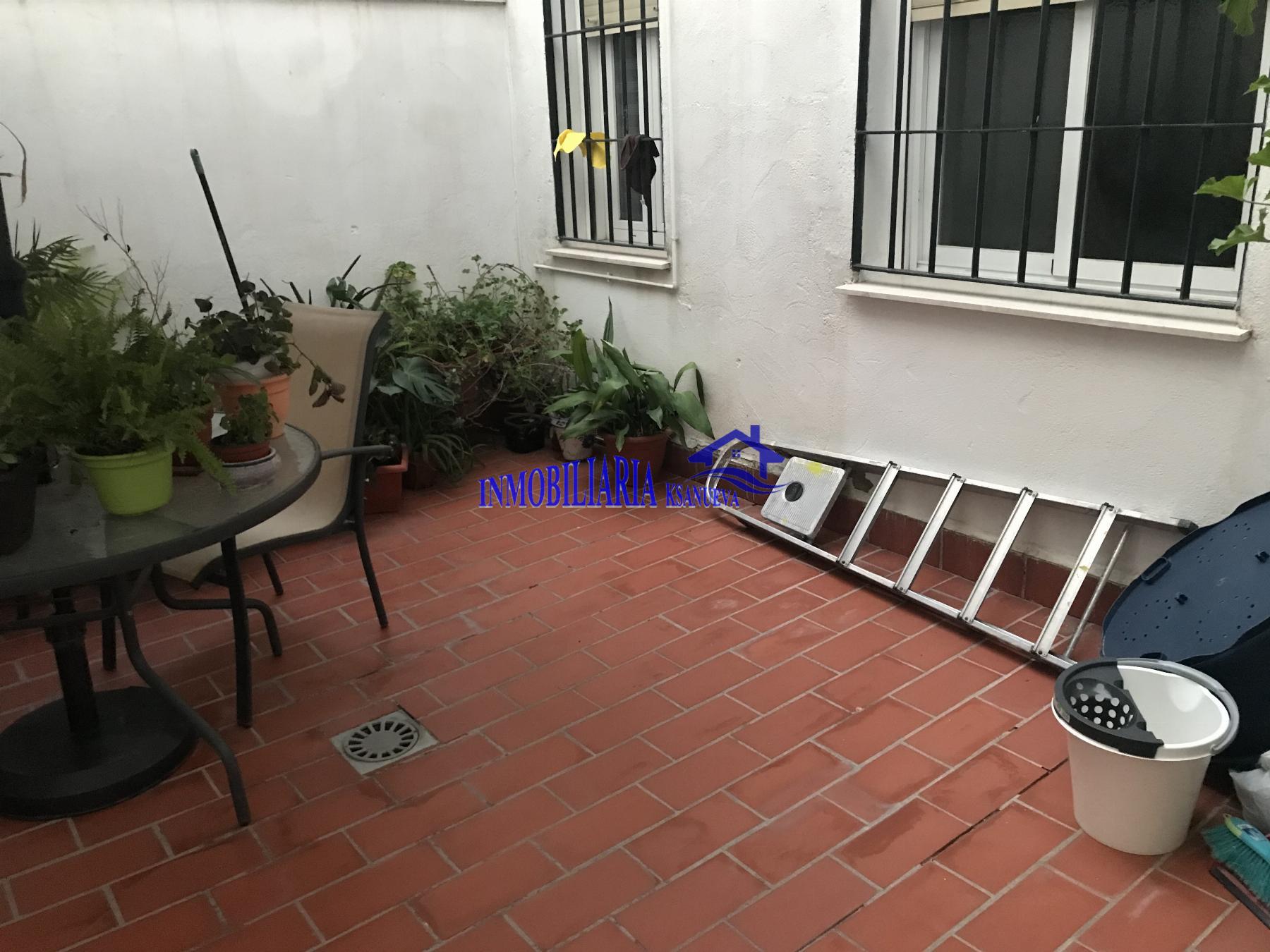 For sale of flat in Córdoba