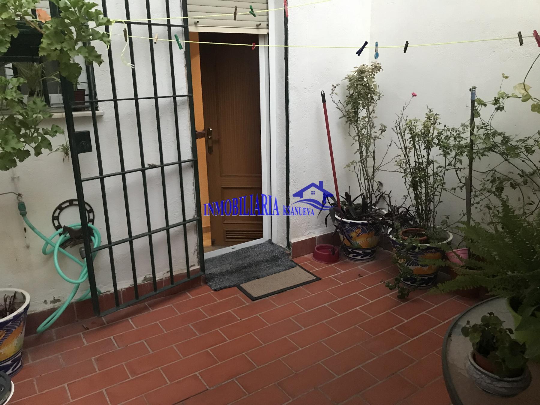 For sale of flat in Córdoba