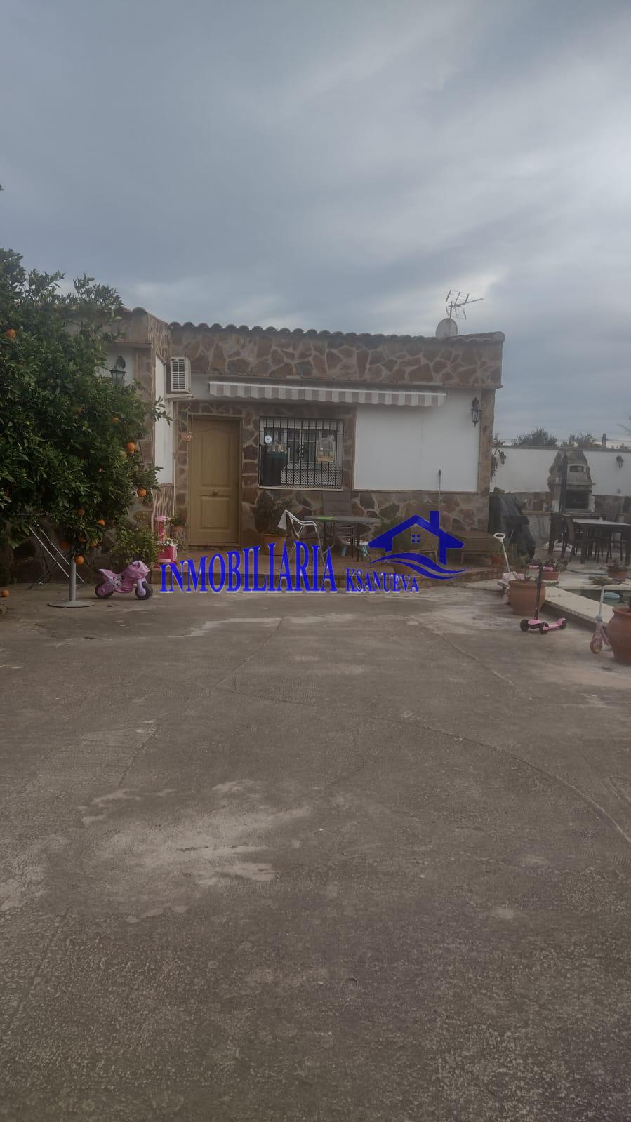 For sale of chalet in Córdoba