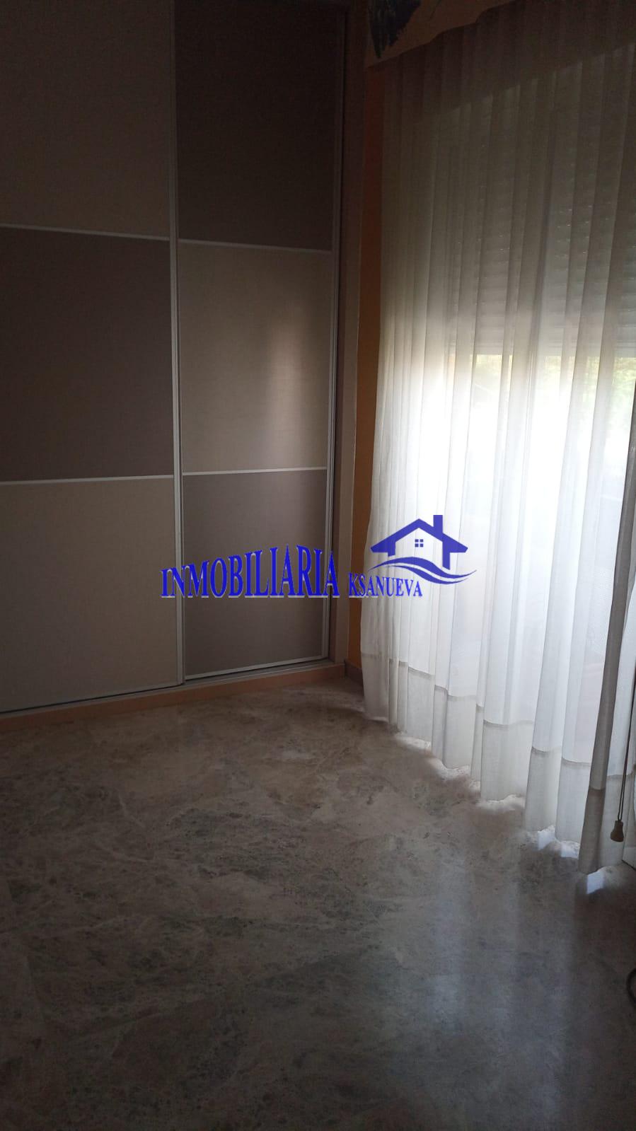 For sale of flat in Córdoba