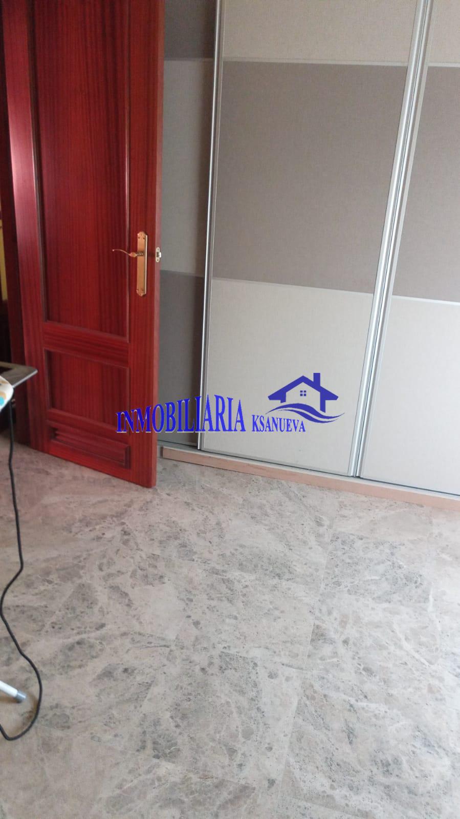 For sale of flat in Córdoba