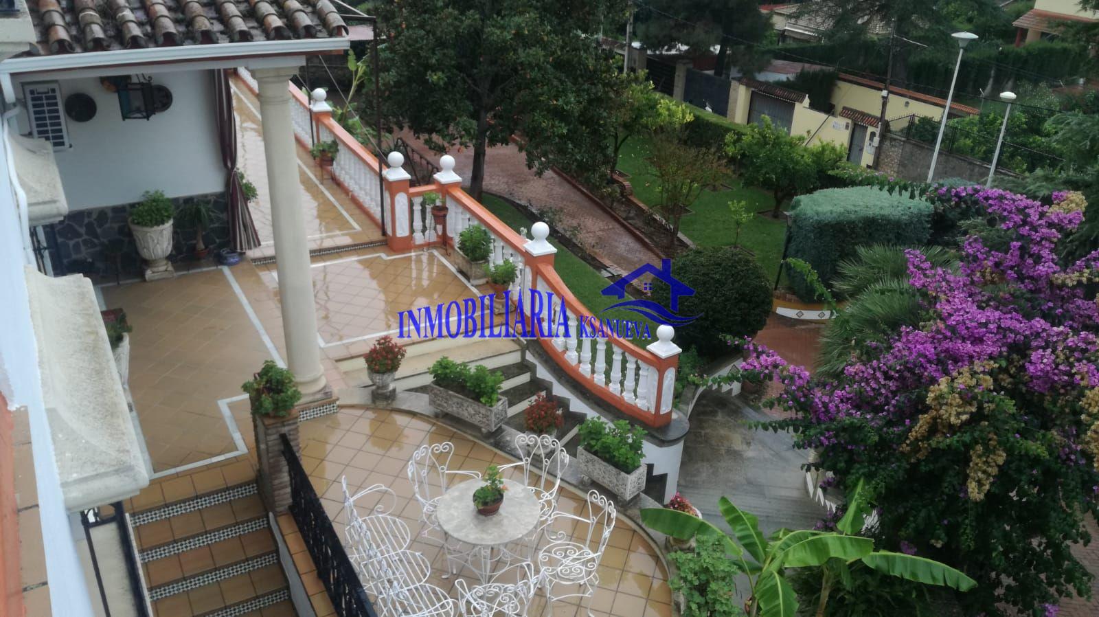 For sale of chalet in Córdoba