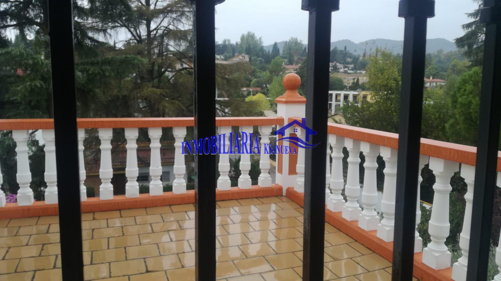 For sale of chalet in Córdoba