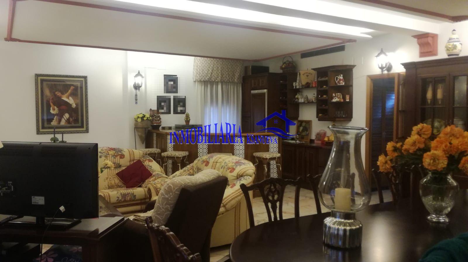 For sale of chalet in Córdoba