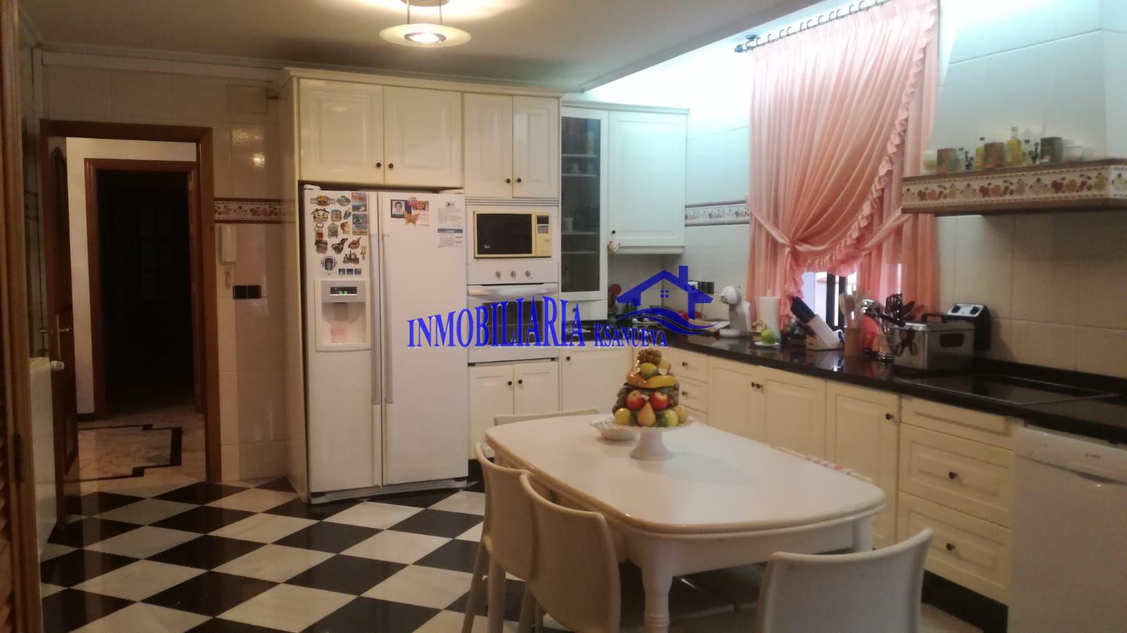 For sale of chalet in Córdoba