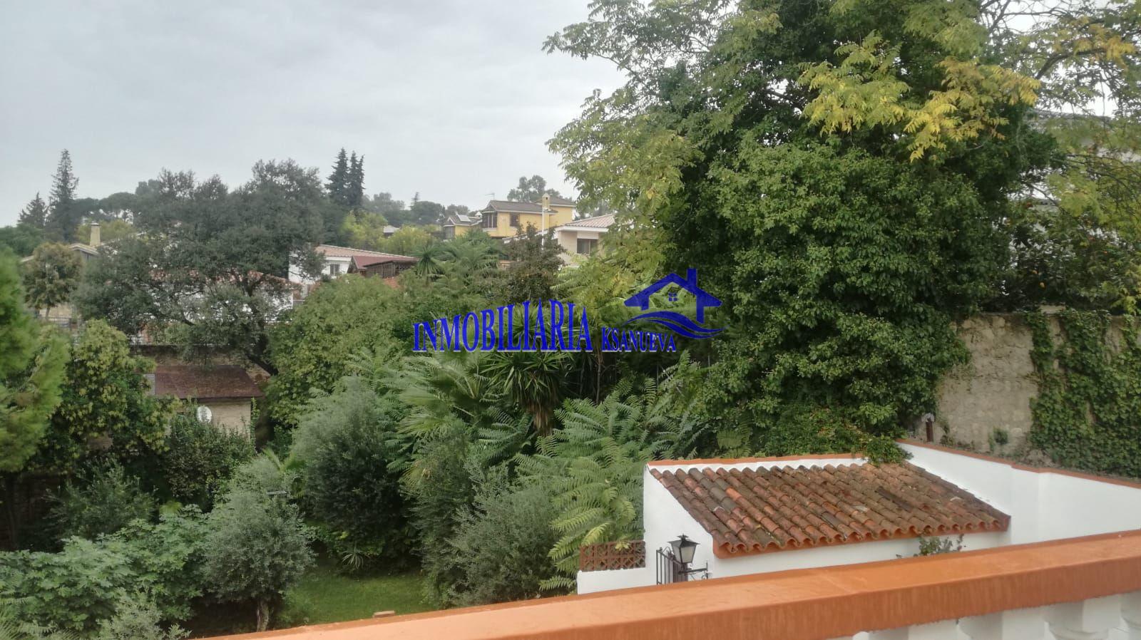 For sale of chalet in Córdoba