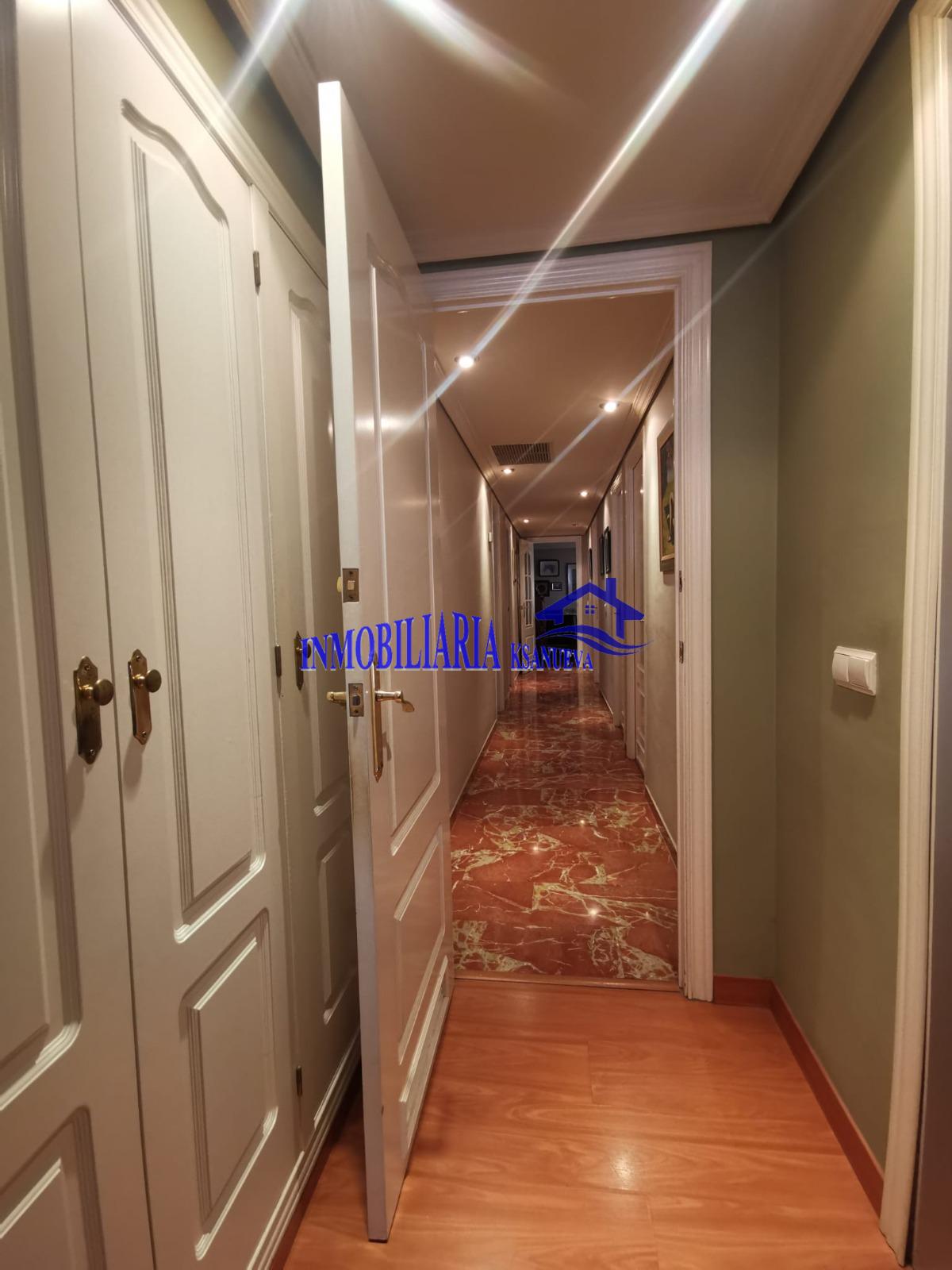 For sale of flat in Córdoba