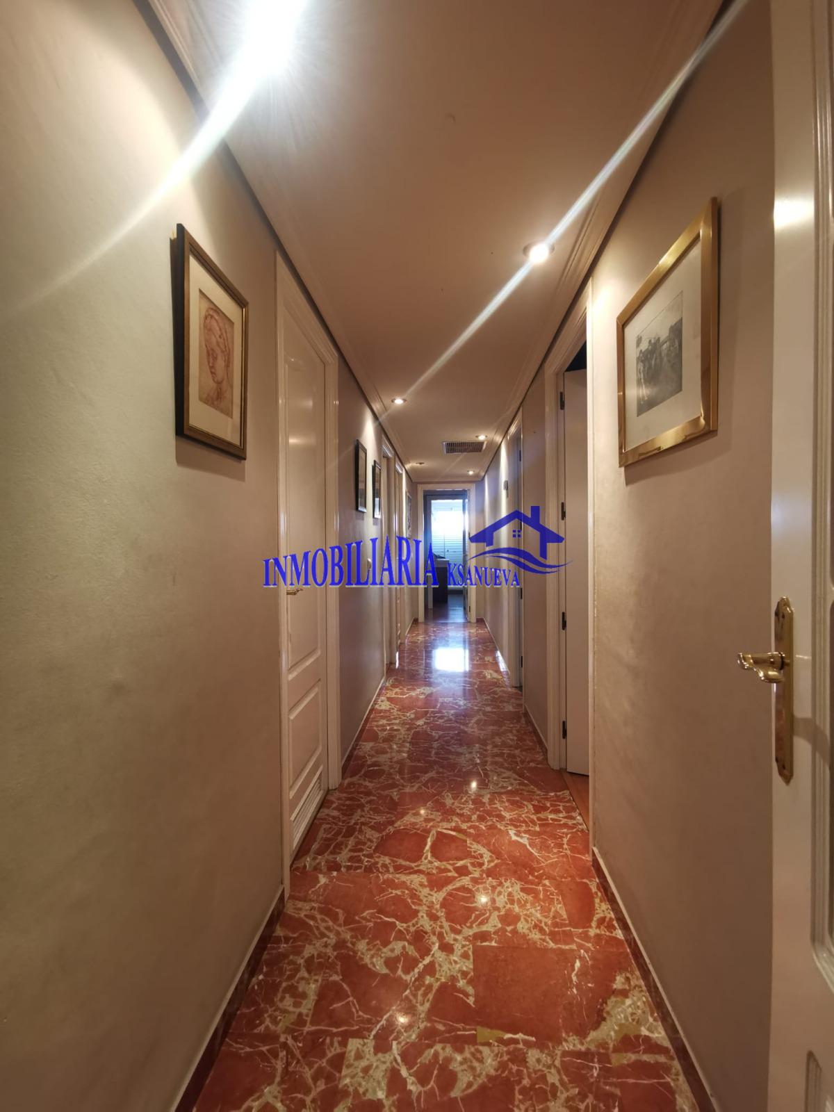 For sale of flat in Córdoba