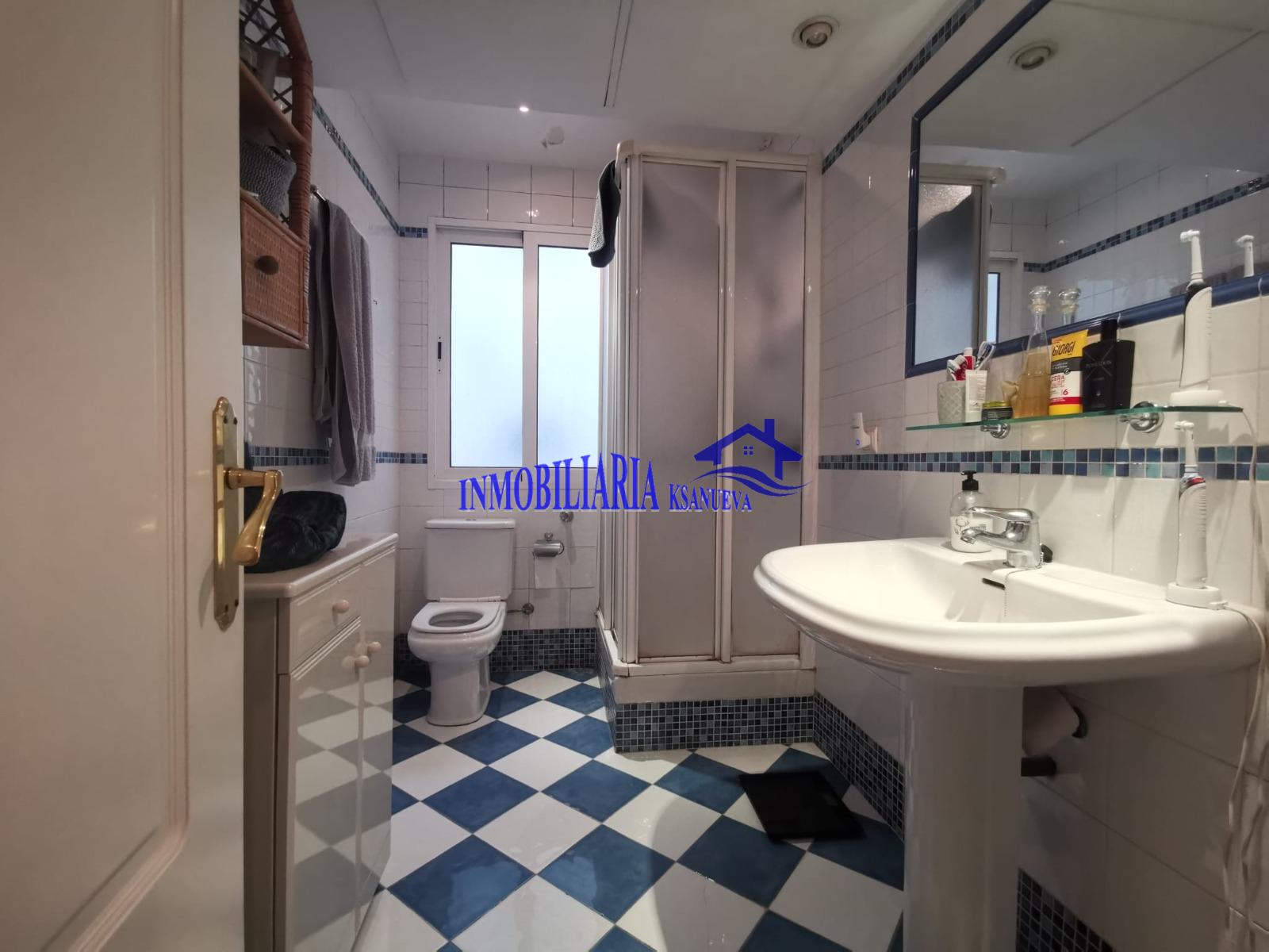For sale of flat in Córdoba