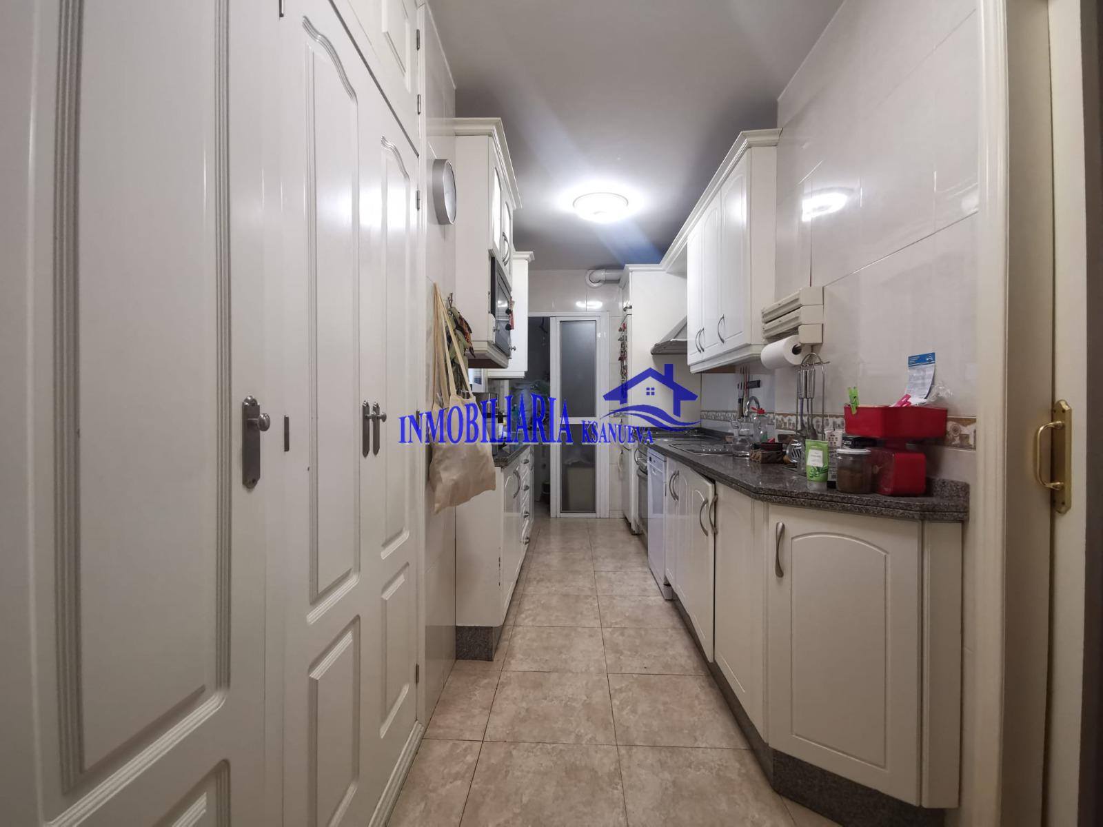 For sale of flat in Córdoba